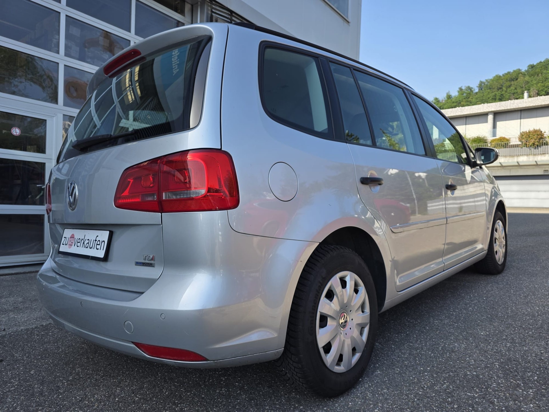 VW Touran 1.6 TDI BlueMotion Technology Highline-image-3