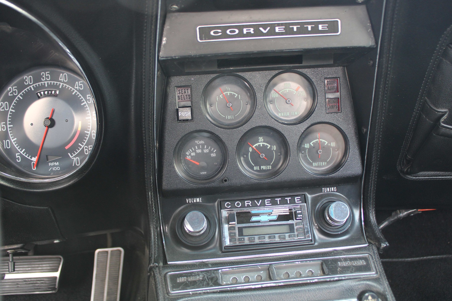CHEVROLET CORVETTE-image-11