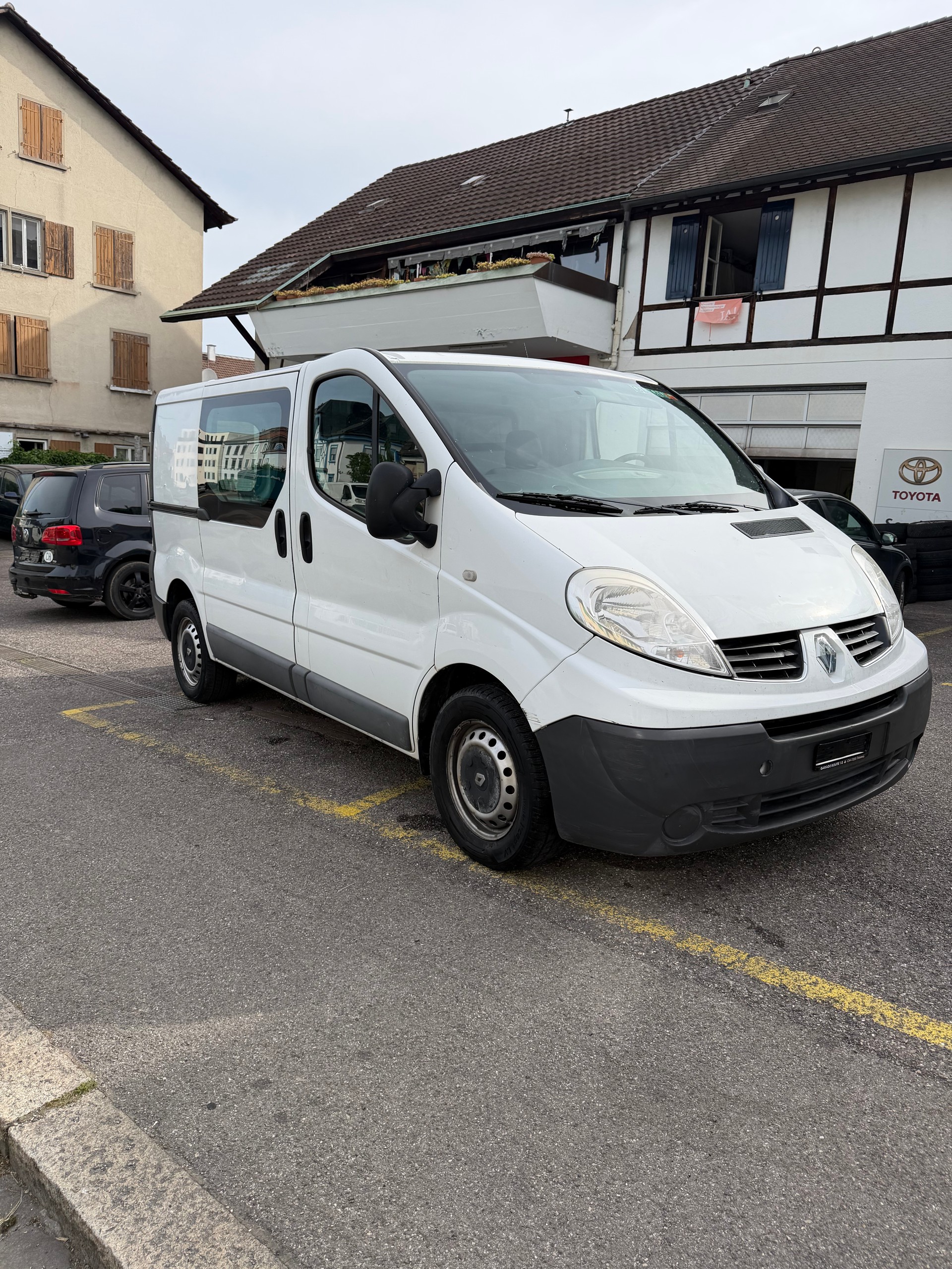 RENAULT Trafic 2.0 dCi 90 2.7t L1H1-image-1
