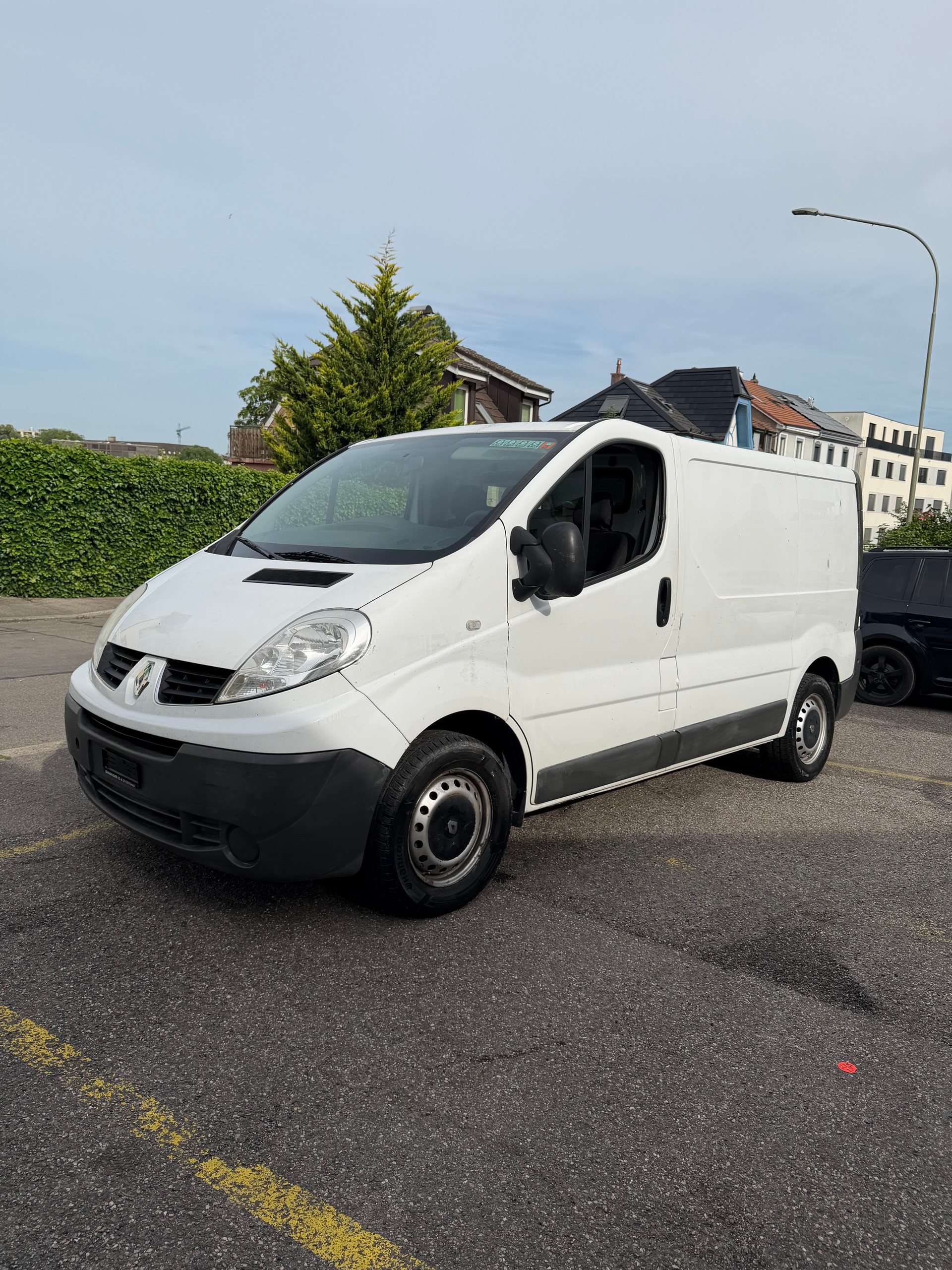 RENAULT Trafic 2.0 dCi 90 2.7t L1H1-image-0