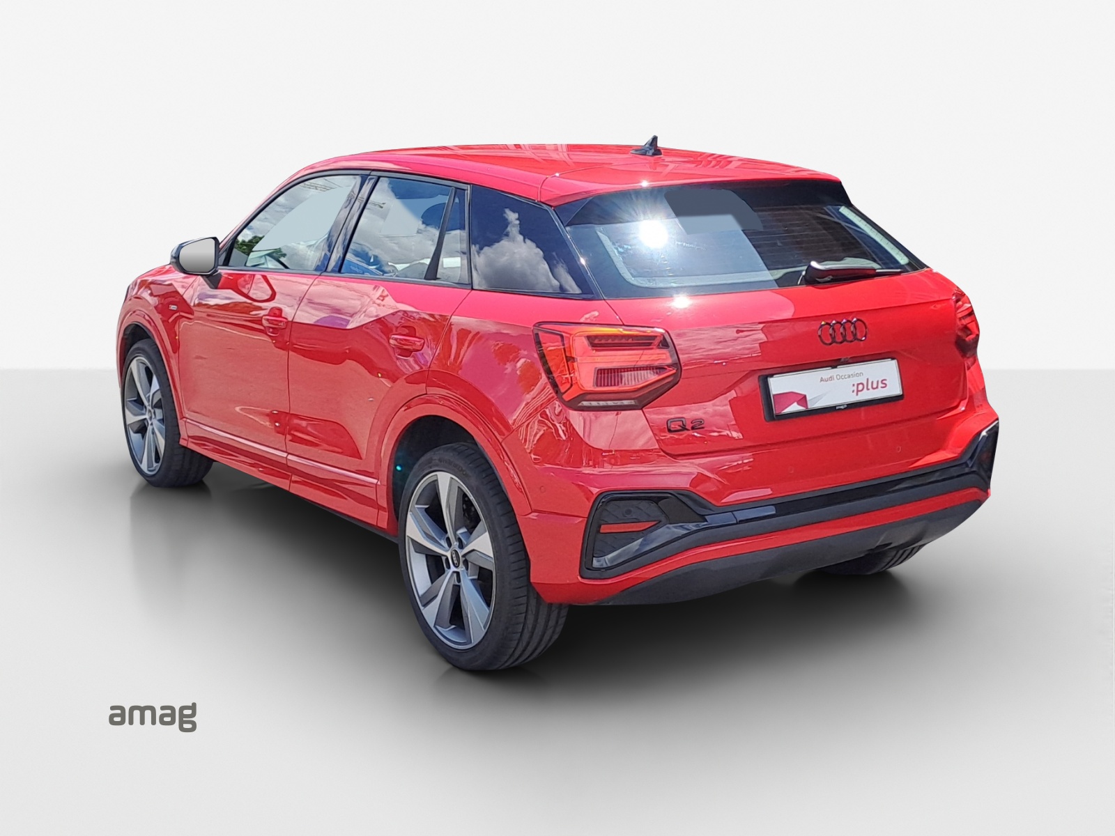AUDI Q2 35 TFSI S line S-tronic-image-2