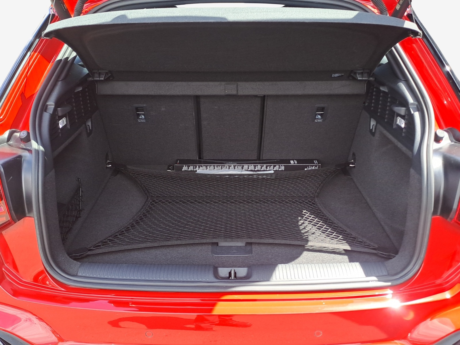 AUDI Q2 35 TFSI S line S-tronic-image-12