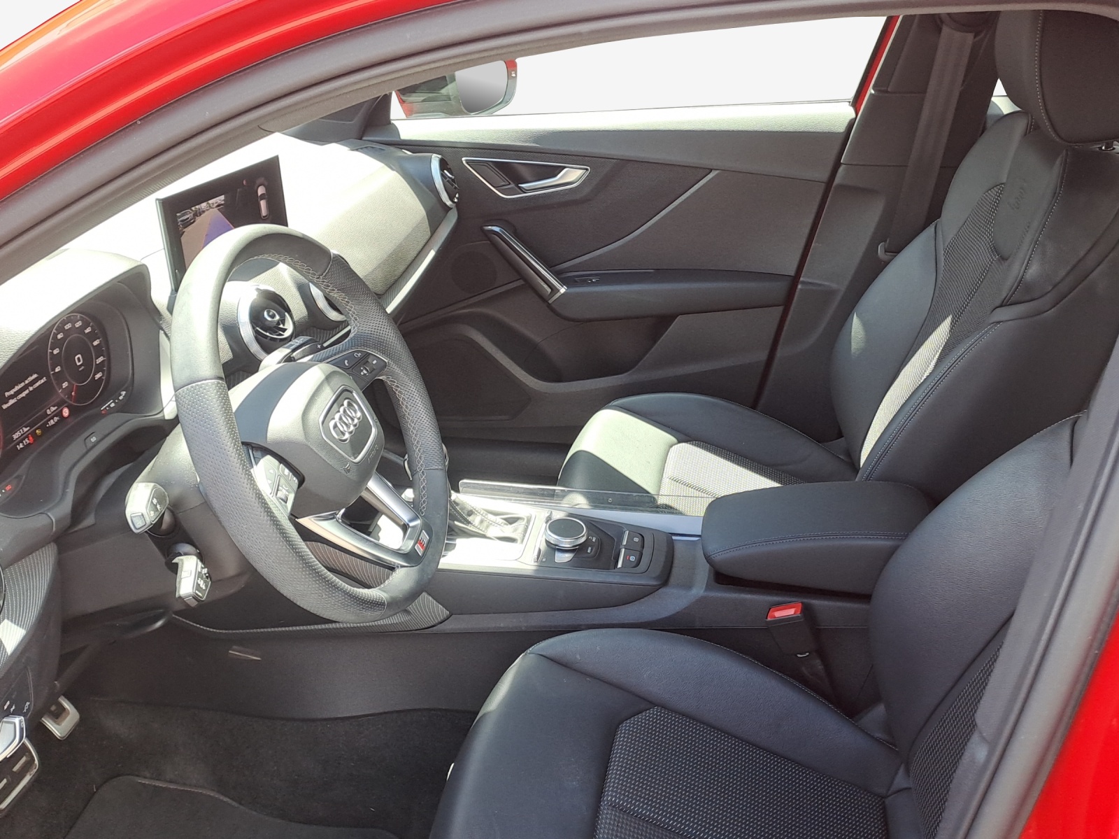 AUDI Q2 35 TFSI S line S-tronic-image-7