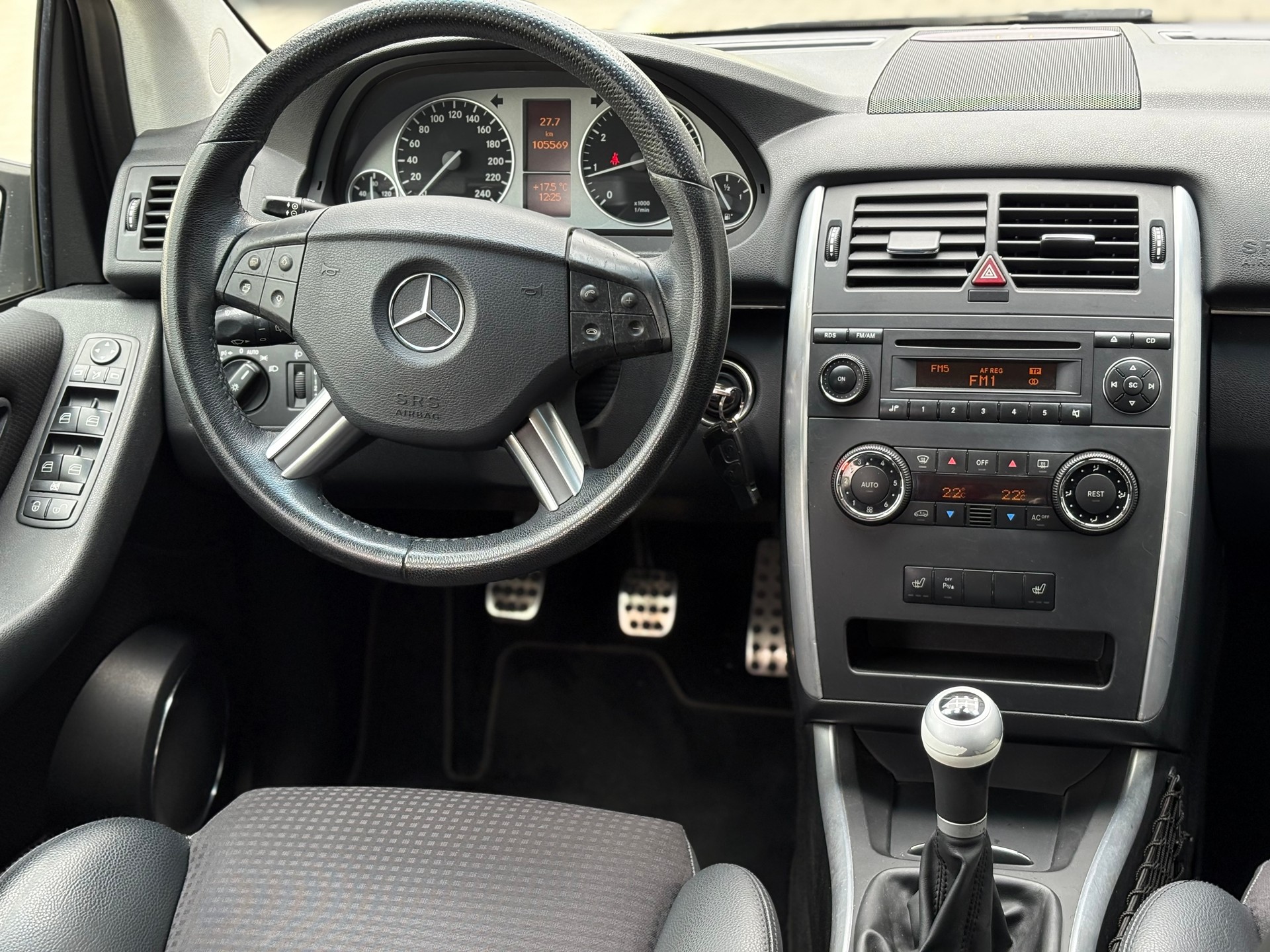 MERCEDES-BENZ B 200 T 105`569km Frisch ab MFK 08.06.2026 & Service-image-11