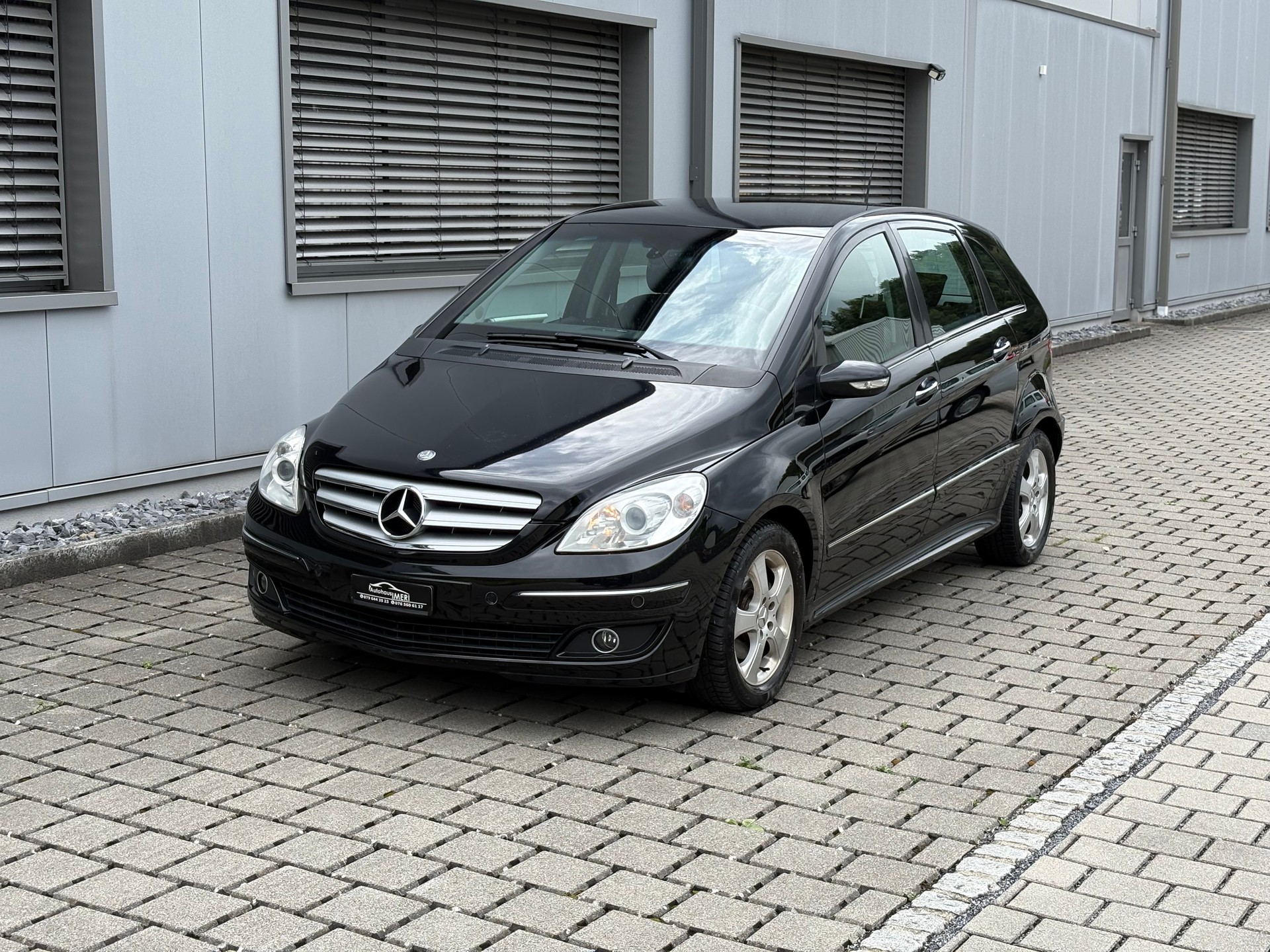 MERCEDES-BENZ B 200 T 105`569km Frisch ab MFK 08.06.2026 & Service-image-0