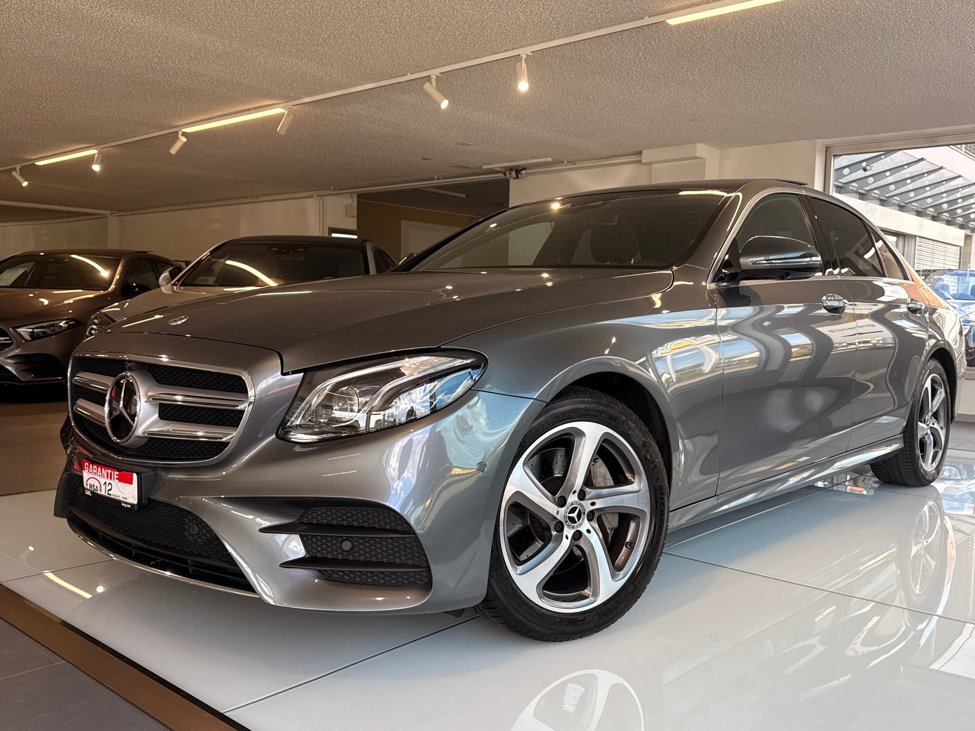 MERCEDES-BENZ E 220 d Avantgrde 4Matic 9G-Tronic-image-1