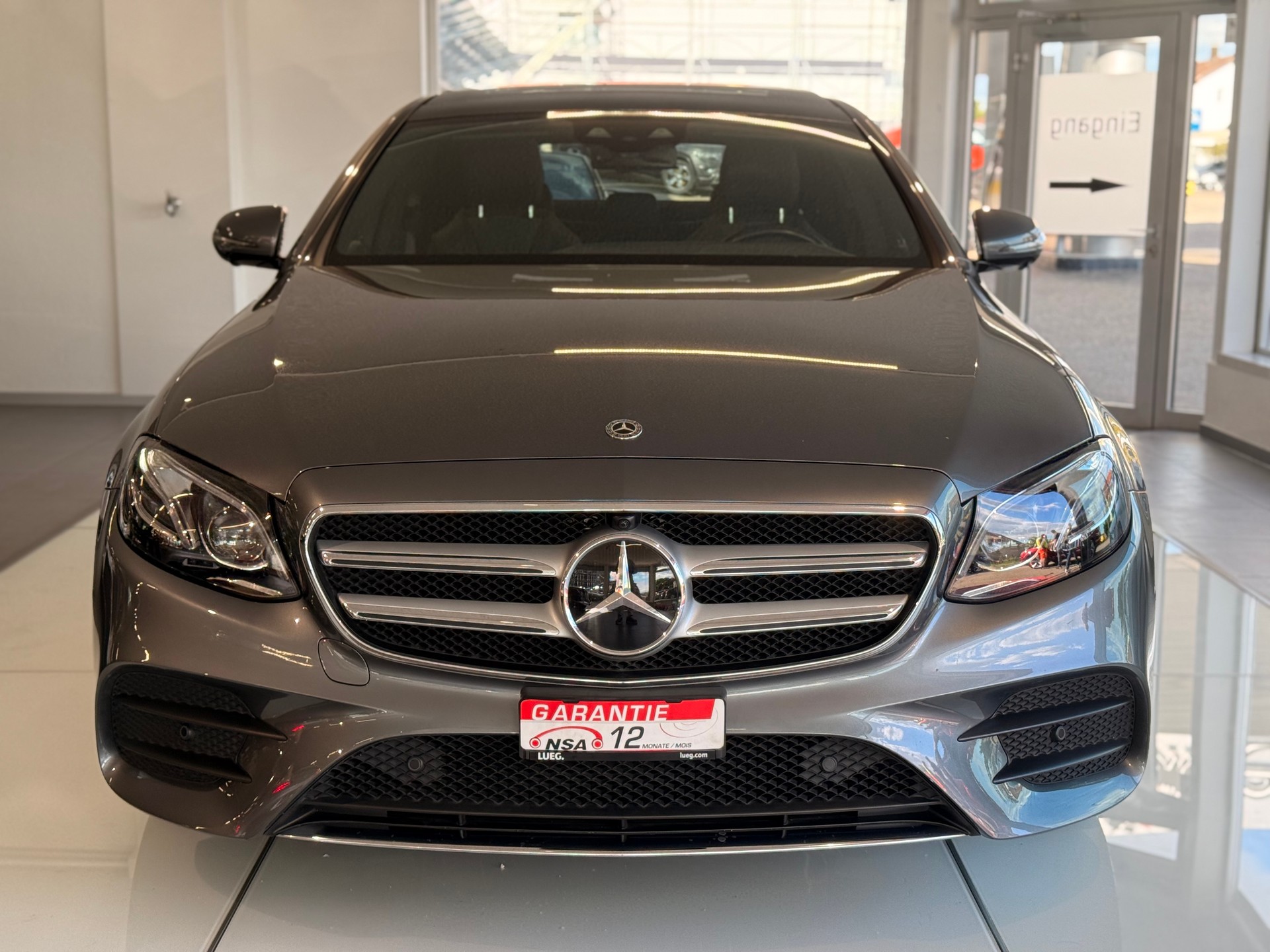 MERCEDES-BENZ E 220 d Avantgrde 4Matic 9G-Tronic-image-4