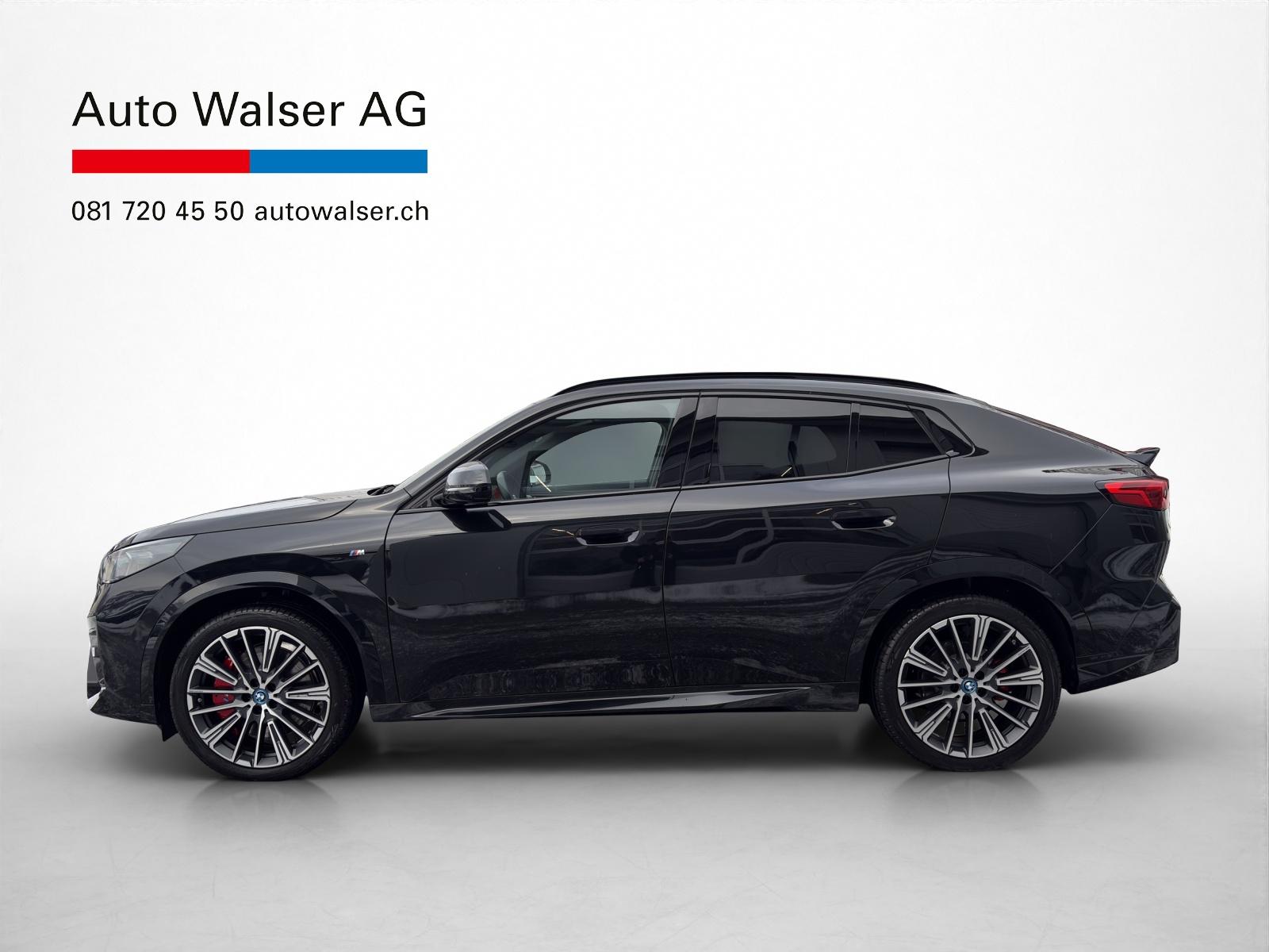 BMW iX2 30 xDrive-image-1