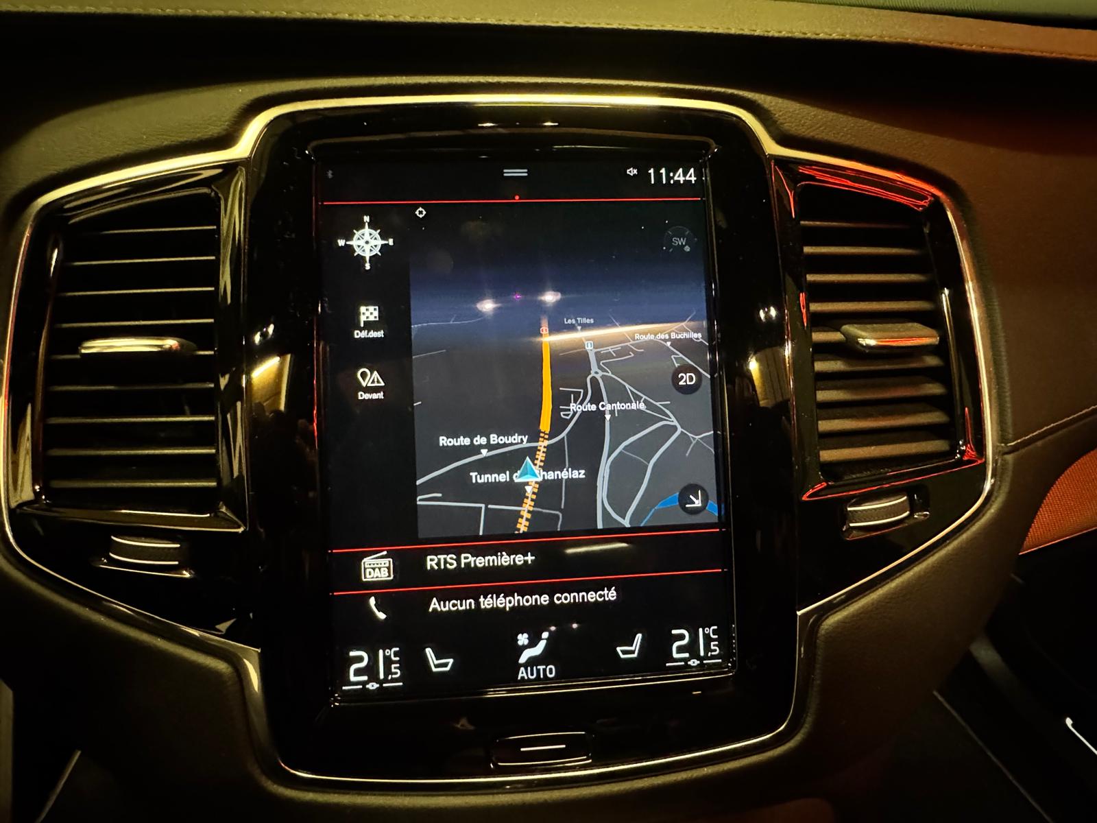 VOLVO XC90 T8 eAWD R-Design Geartronic-image-27