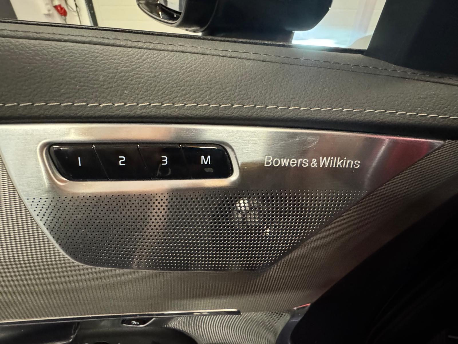 VOLVO XC90 T8 eAWD R-Design Geartronic-image-12