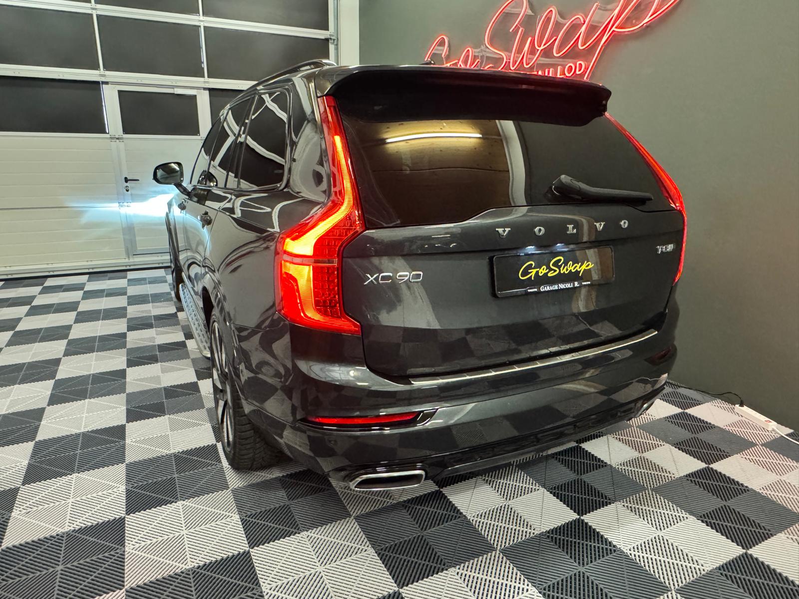 VOLVO XC90 T8 eAWD R-Design Geartronic-image-3