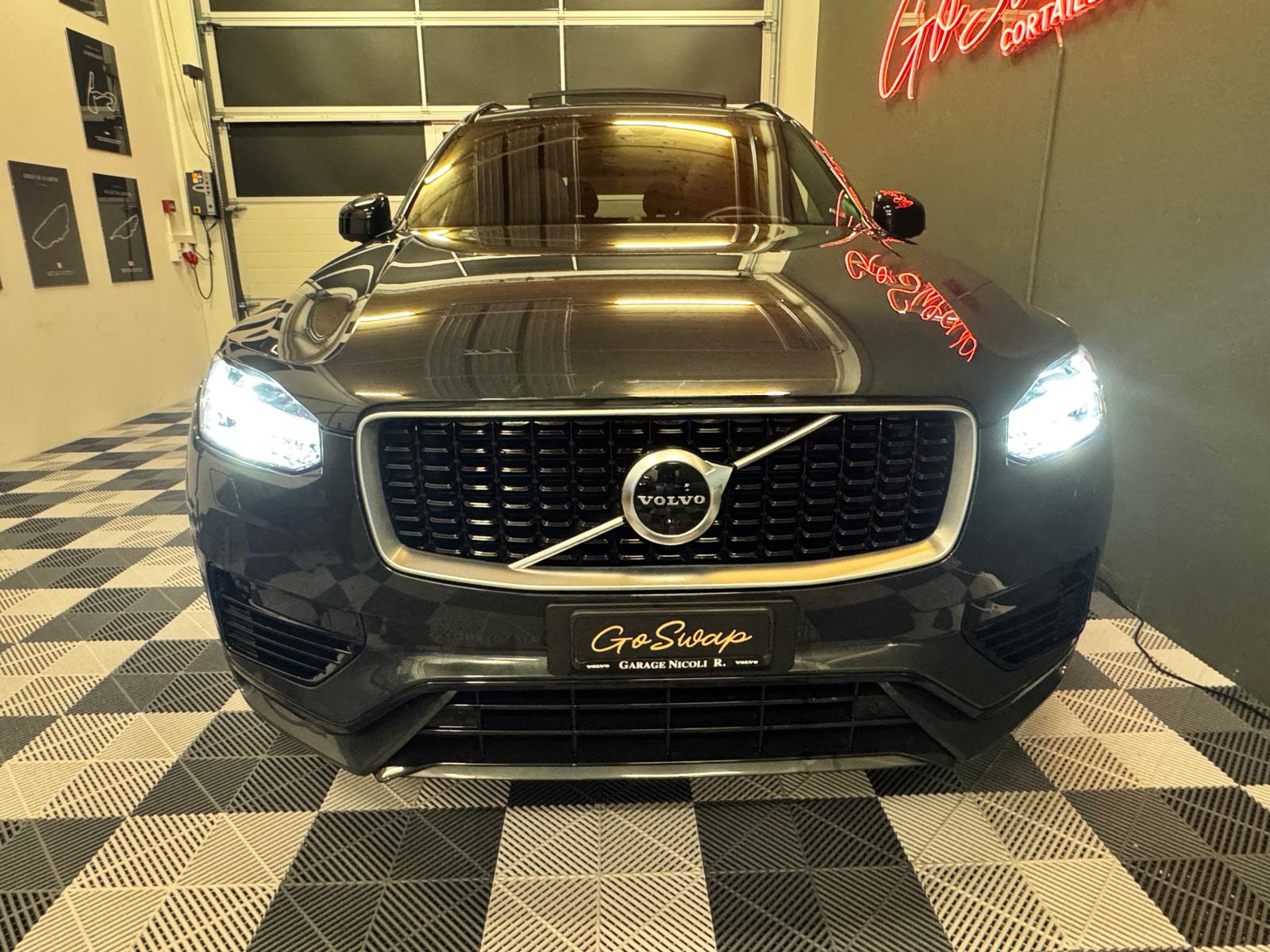 VOLVO XC90 T8 eAWD R-Design Geartronic-image-9