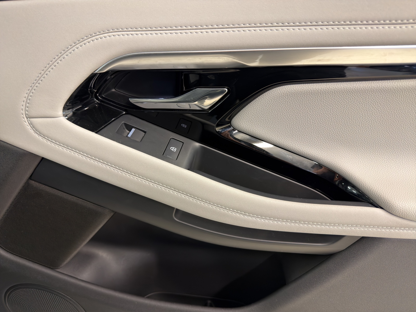 Image LAND-ROVER RANGE-ROVER-EVOQUE Evoque R-Dynamic SE