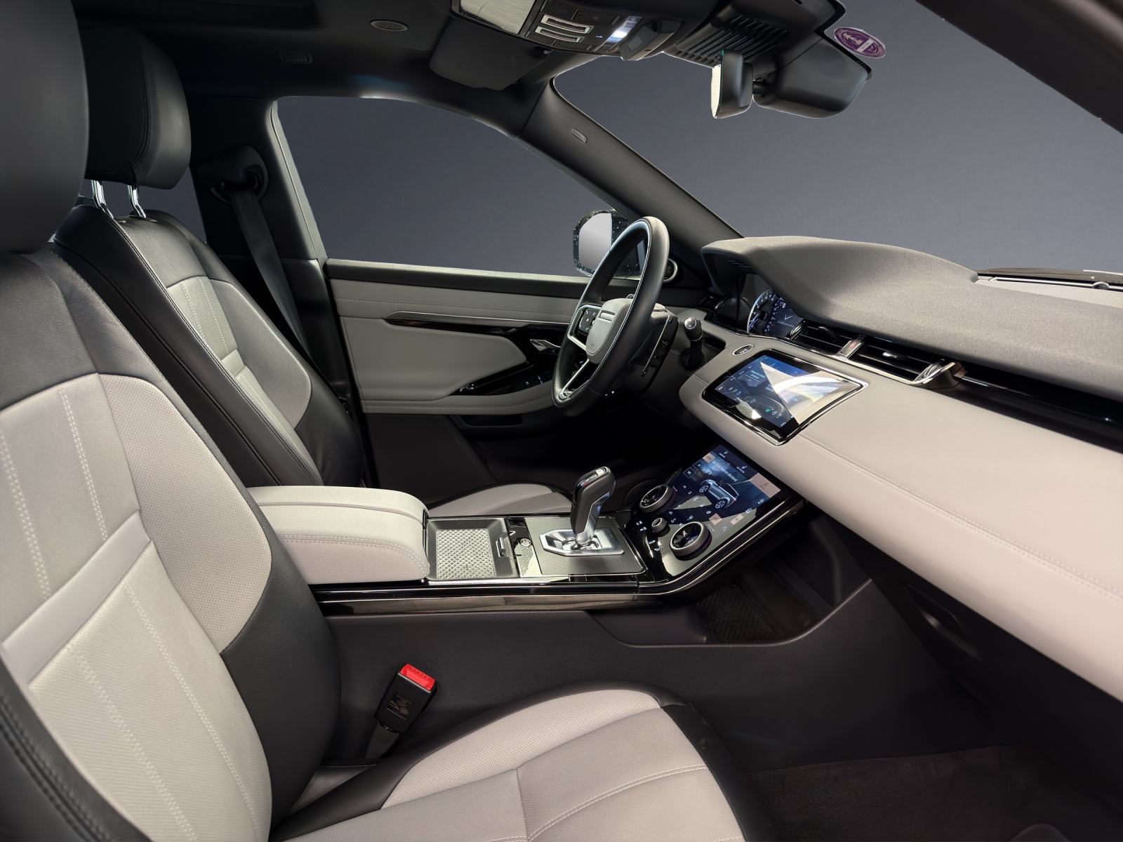 LAND ROVER Evoque R-Dynamic SE-image-9