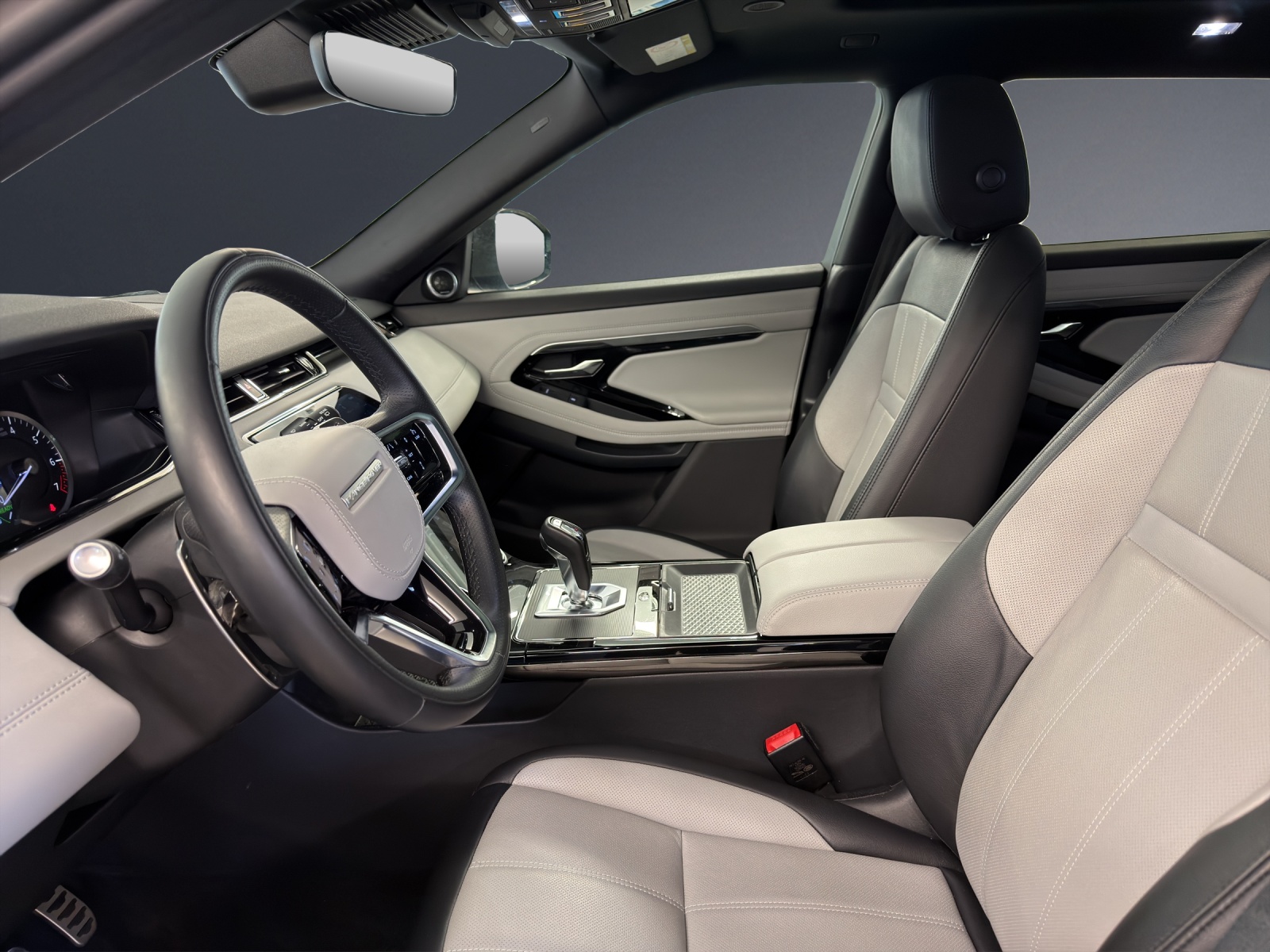 LAND ROVER Evoque R-Dynamic SE-image-6