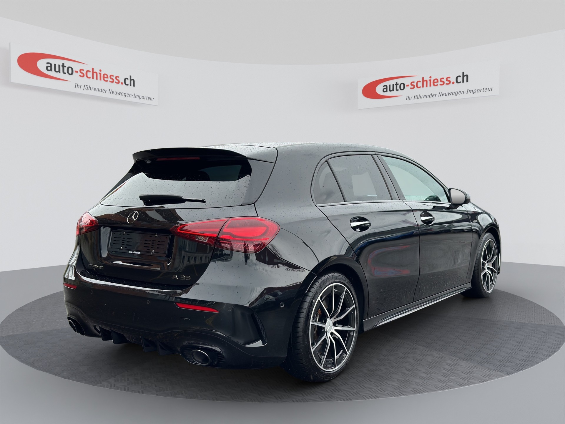 MERCEDES-BENZ A AMG 35 4Matic 8G-DCT Night-image-4