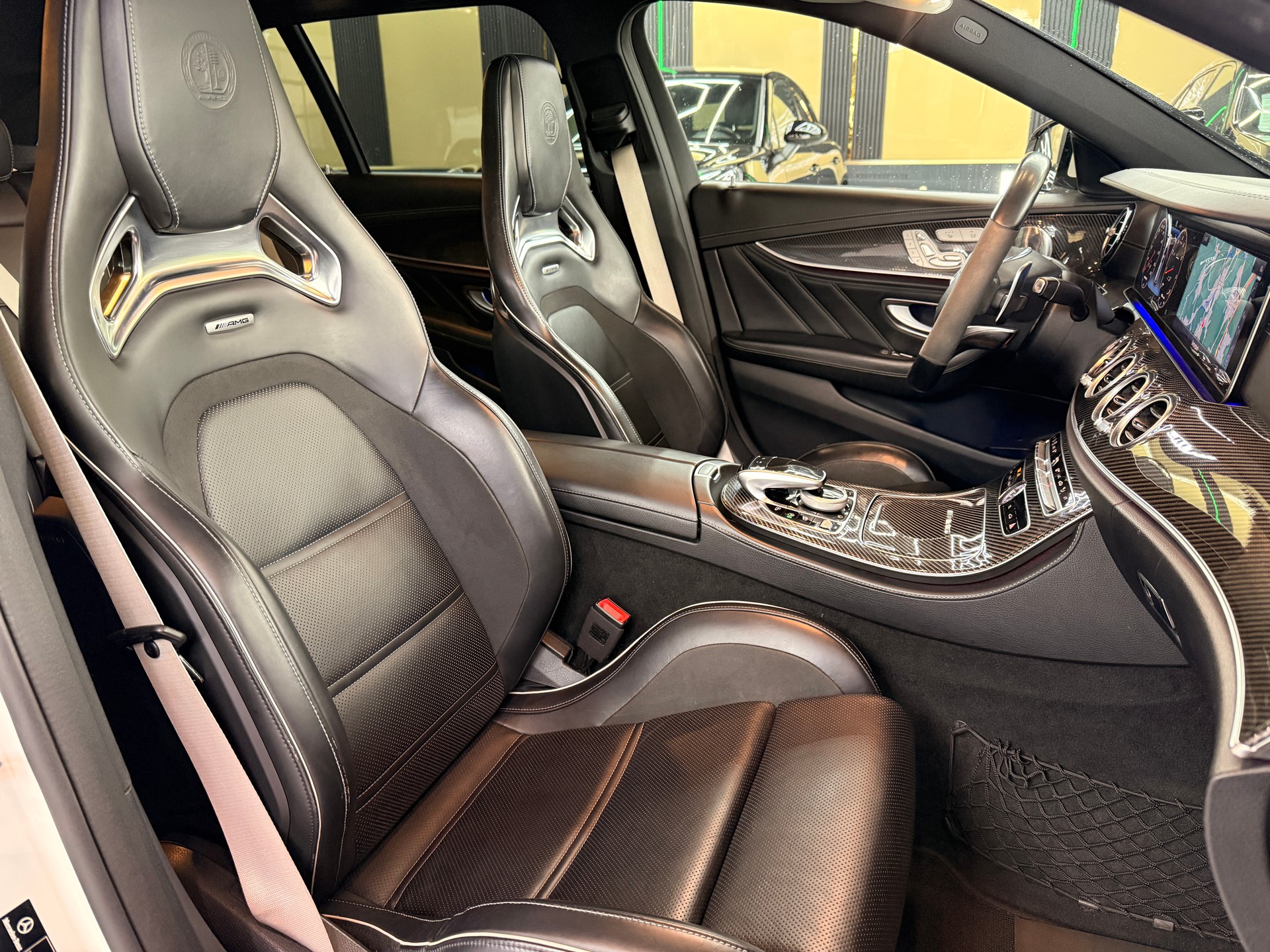 MERCEDES-BENZ E 63 AMG S 4 Matic 9G-Tronic-image-11