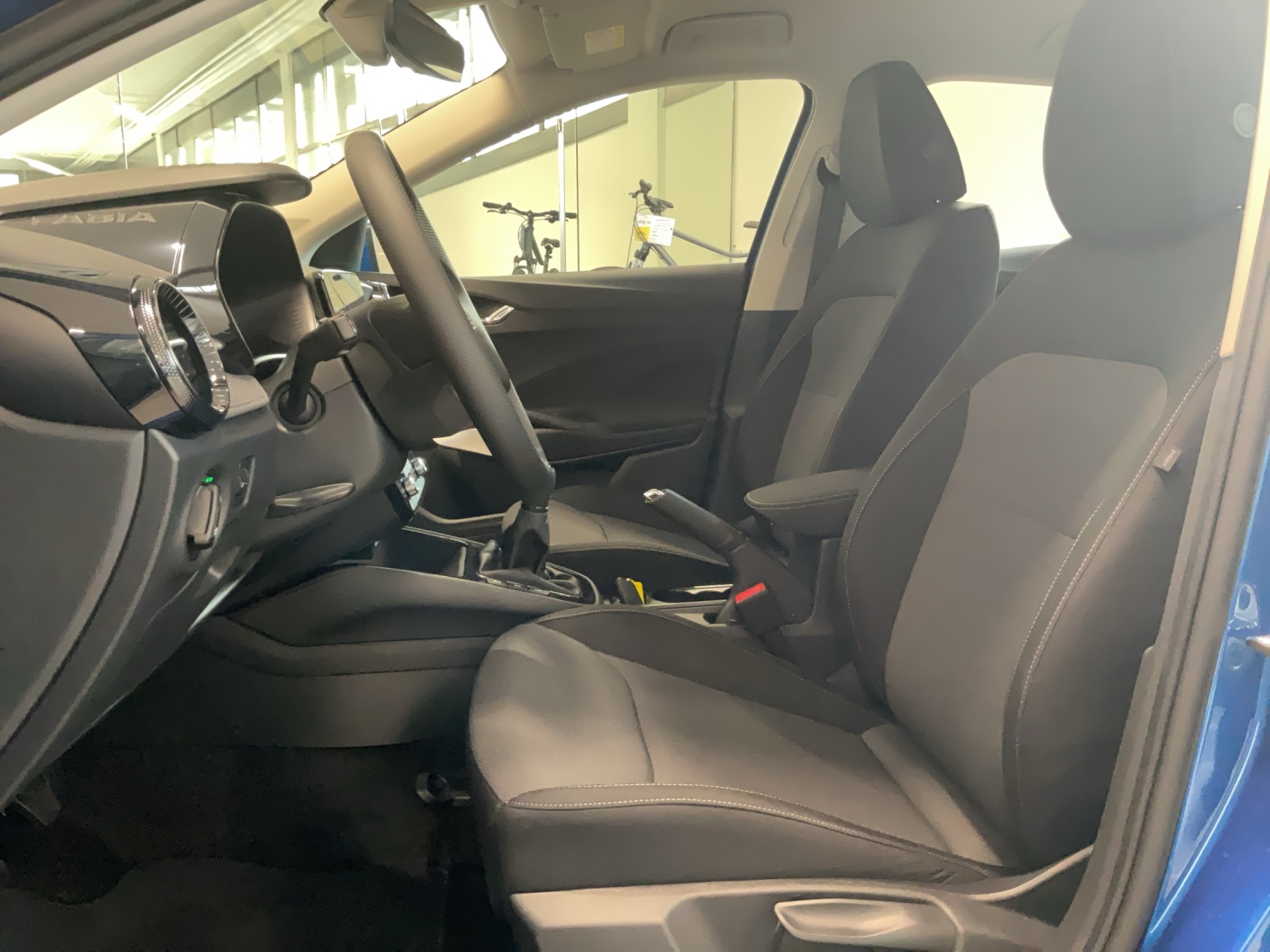SKODA Fabia 1.0 TSI Selection-image-5
