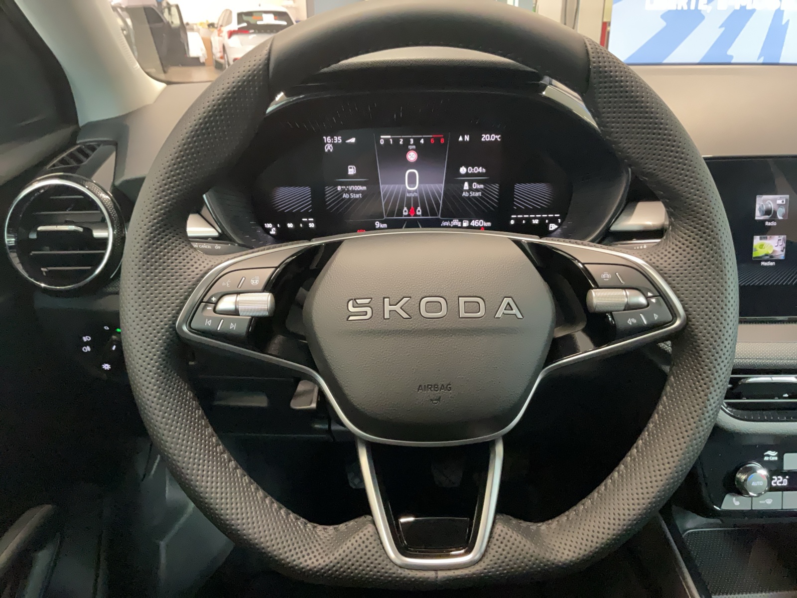 SKODA Fabia 1.0 TSI Selection-image-6