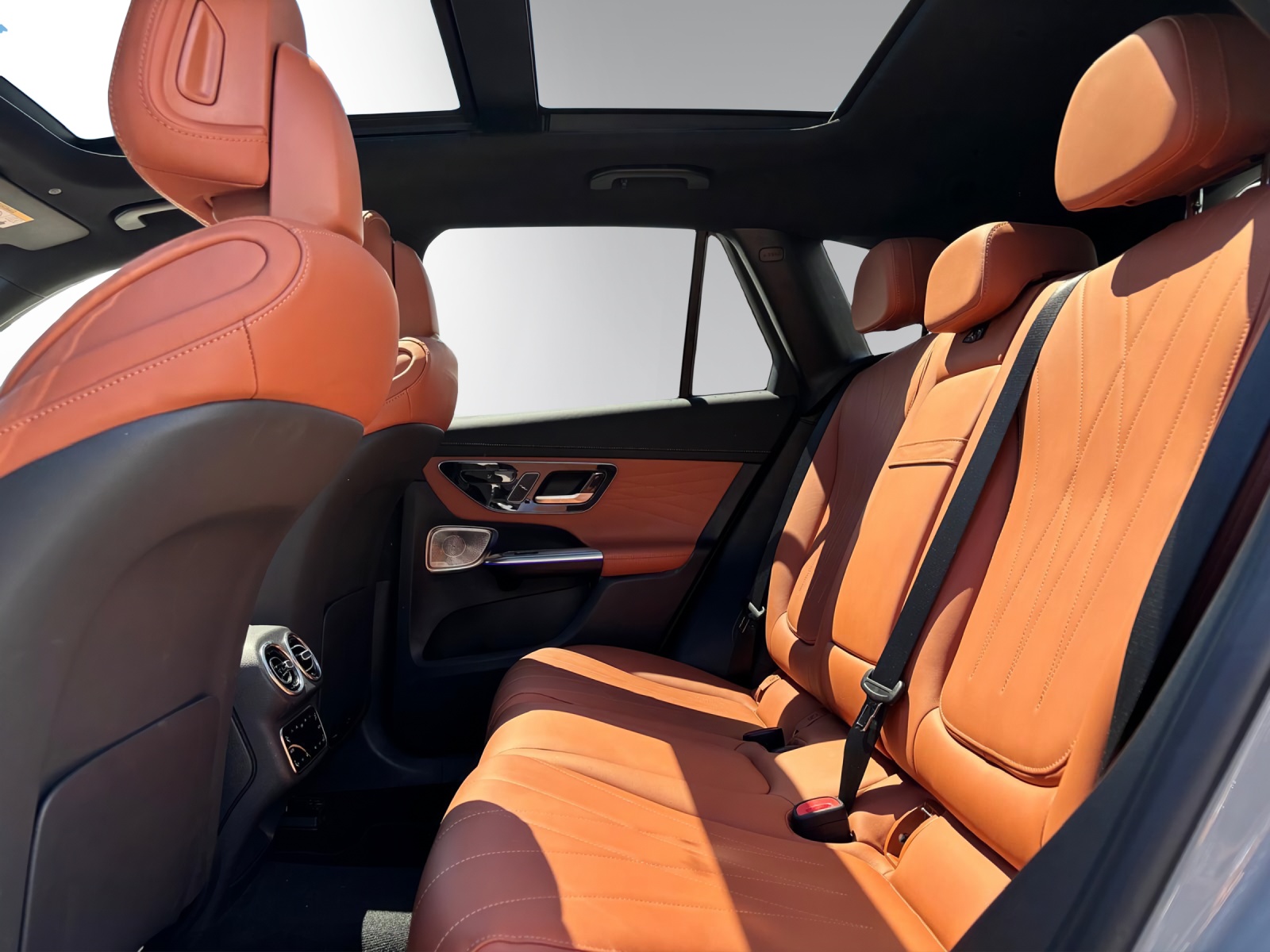 MERCEDES-BENZ GLC 300 e 4M 9G-Tronic-image-11
