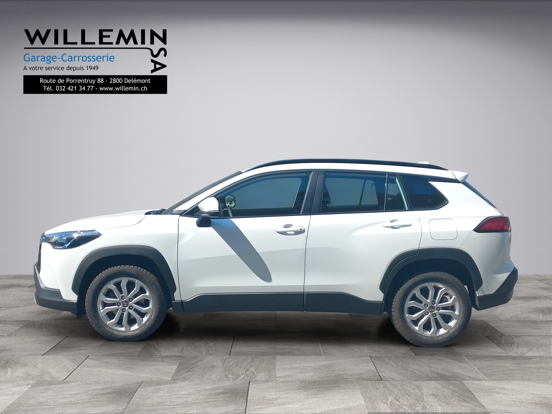 TOYOTA Corolla Cross 1.8 Trend e-CVT-image-4