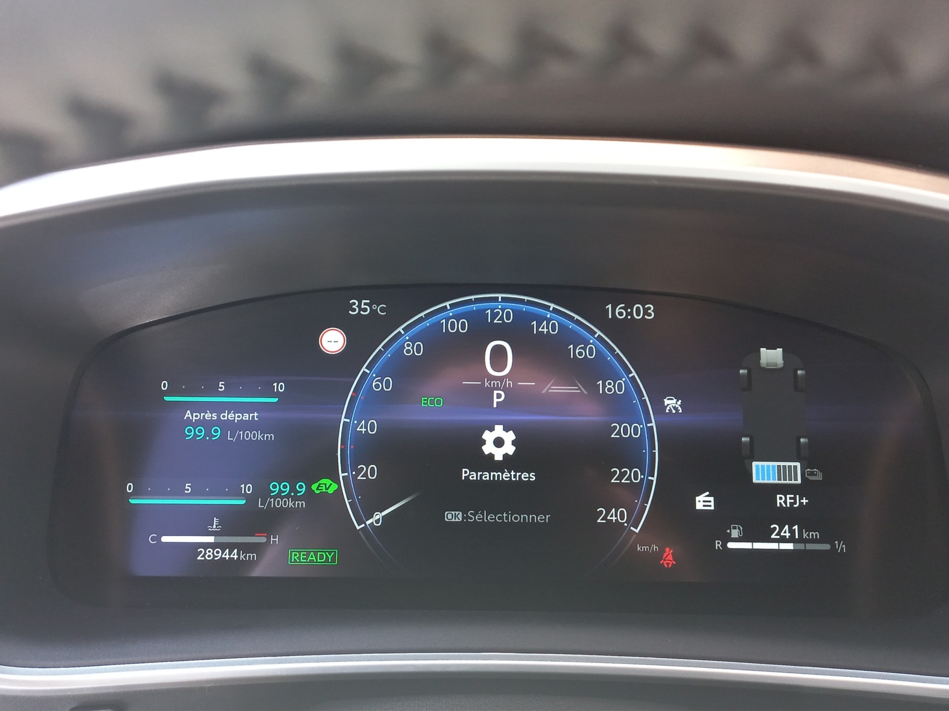 TOYOTA Corolla Cross 1.8 Trend e-CVT-image-10