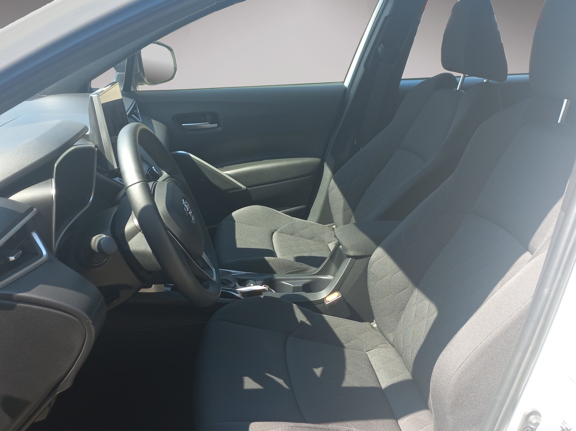 TOYOTA Corolla Cross 1.8 Trend e-CVT-image-6
