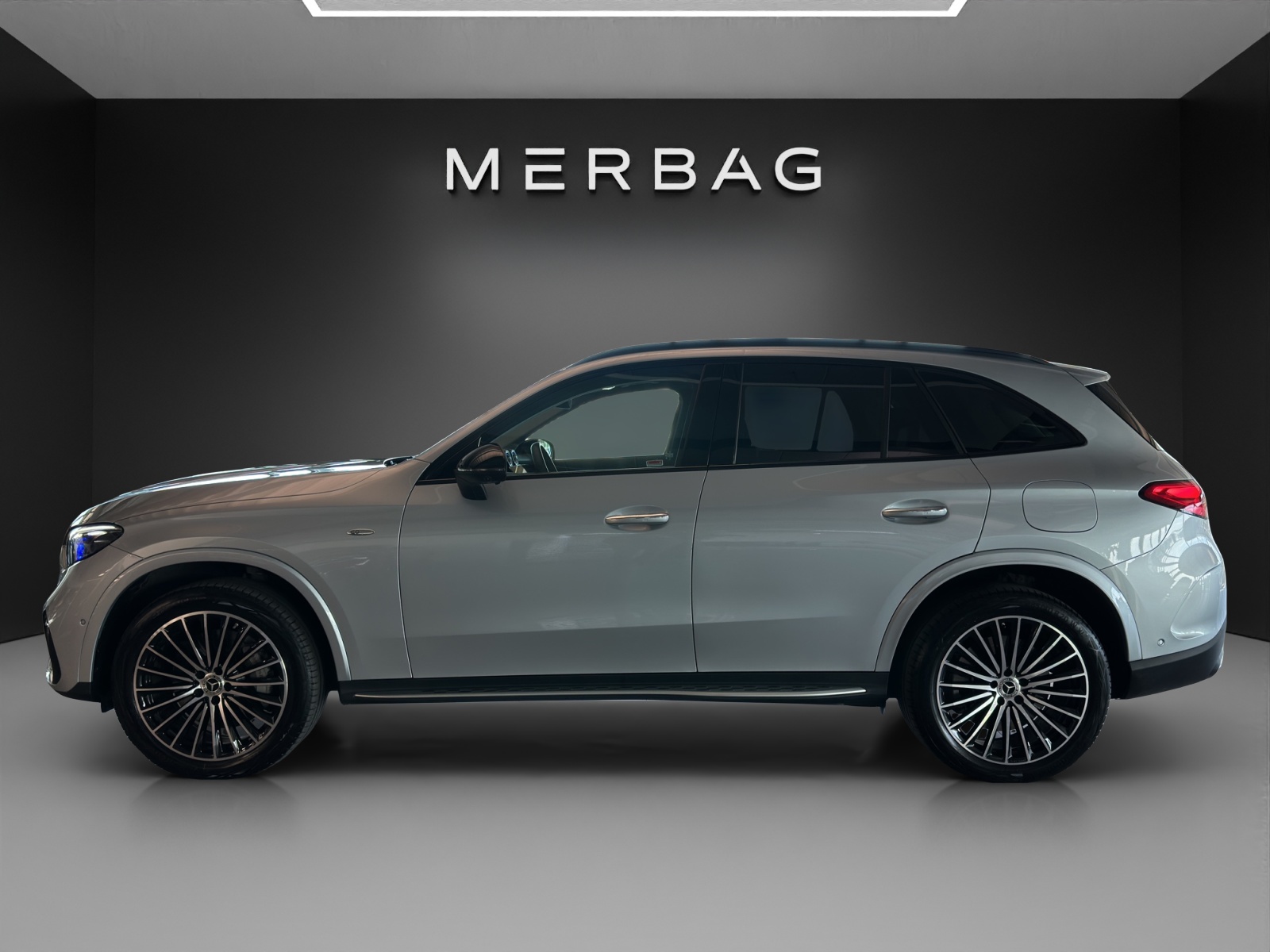 MERCEDES-BENZ GLC 300 e 4M 9G-Tronic-image-2