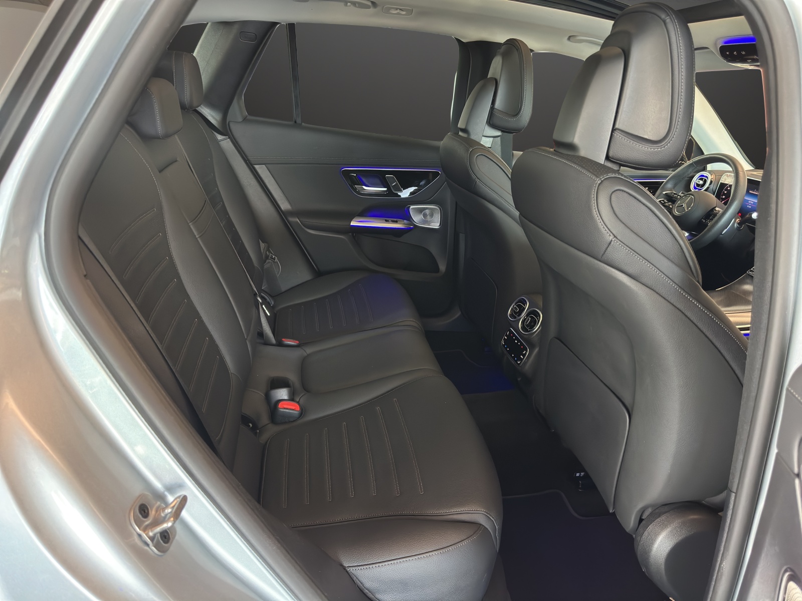 MERCEDES-BENZ GLC 300 e 4M 9G-Tronic-image-11