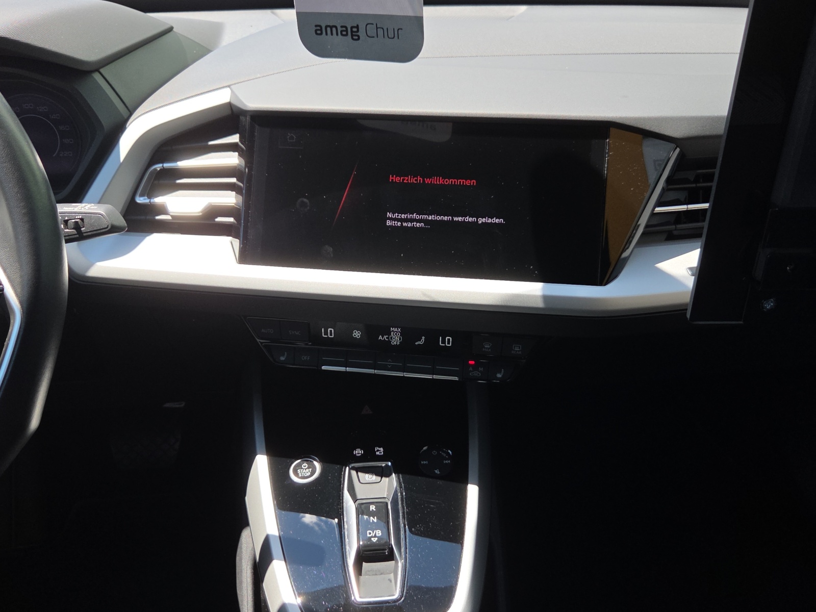 AUDI Q4 e-tron 45 quattro-image-10