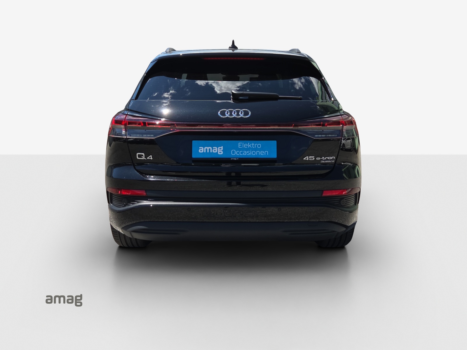AUDI Q4 e-tron 45 quattro-image-3