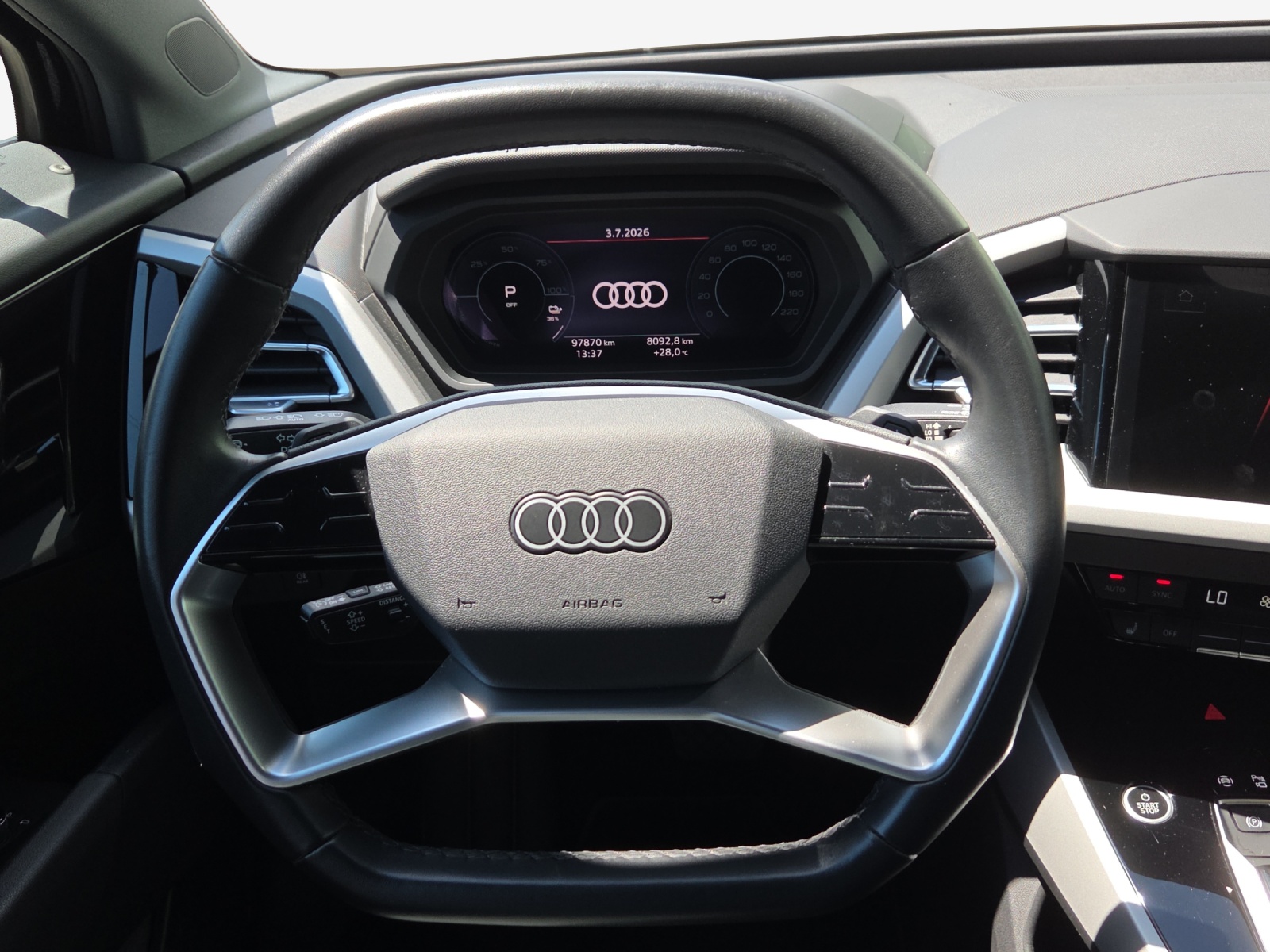 AUDI Q4 e-tron 45 quattro-image-9