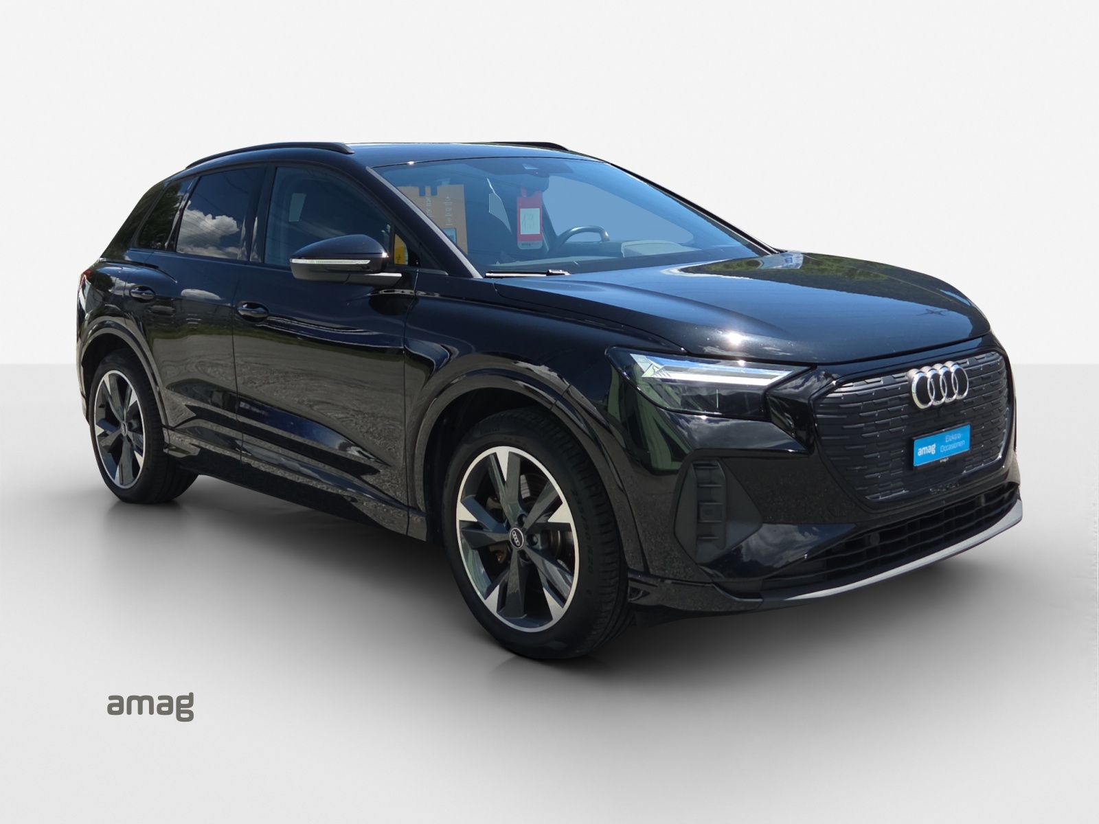 AUDI Q4 e-tron 45 quattro-image-5