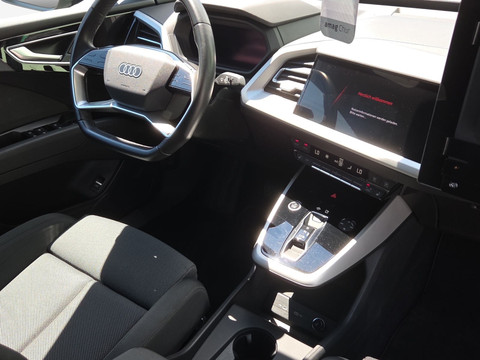 AUDI Q4 e-tron 45 quattro-image-14
