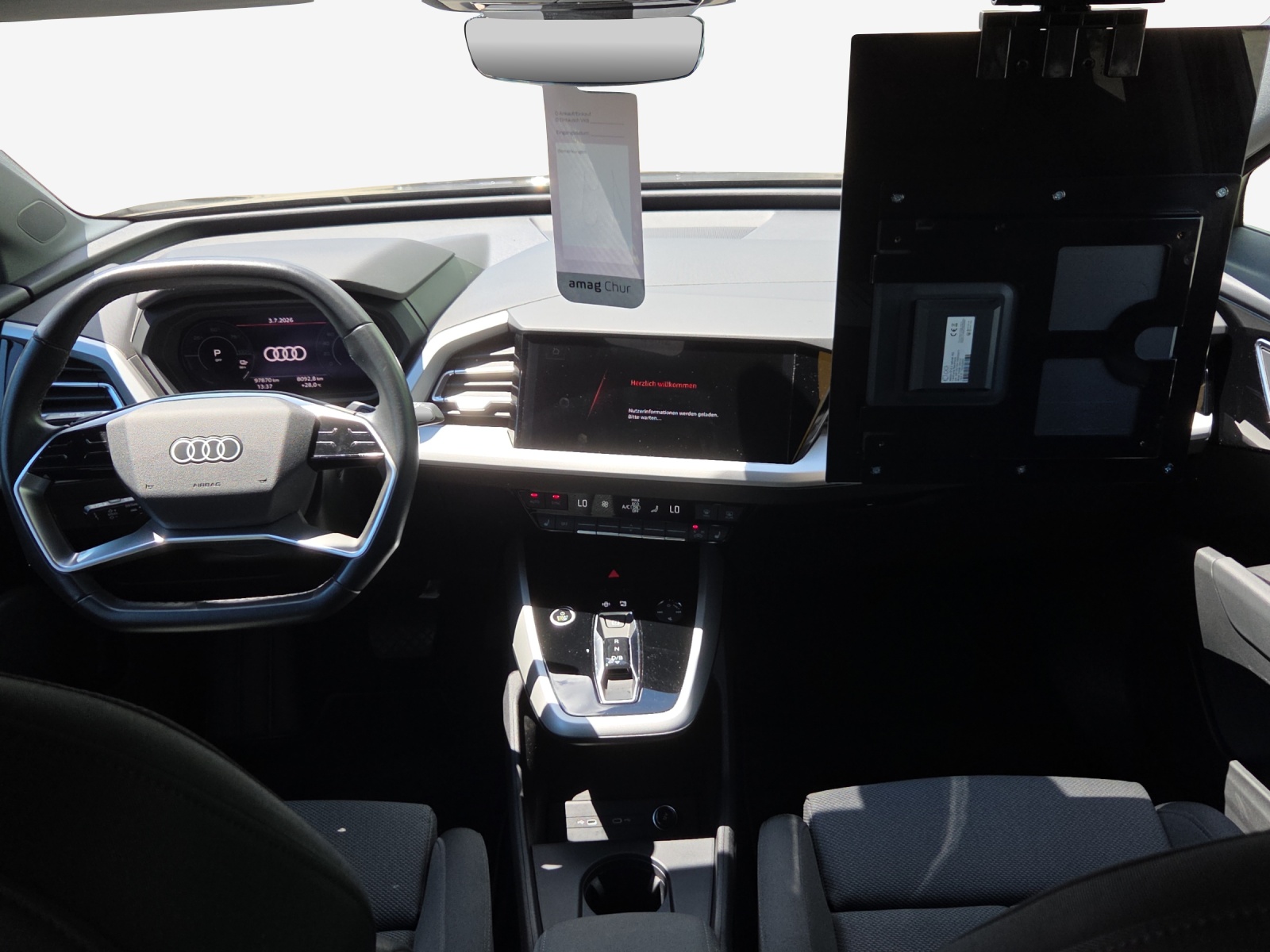 AUDI Q4 e-tron 45 quattro-image-8