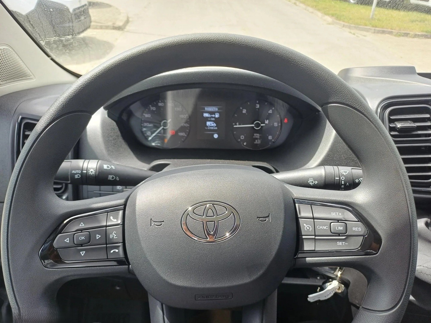 TOYOTA Proace MAX 2.2D Brücke HD Active 3,5t L3H1-image-8
