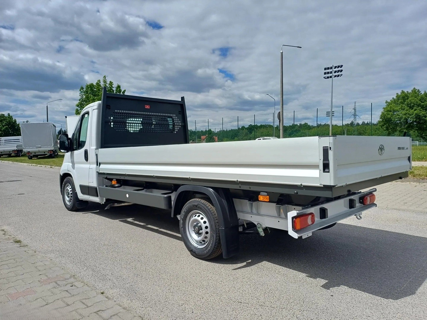 TOYOTA Proace MAX 2.2D Brücke HD Active 3,5t L3H1-image-2