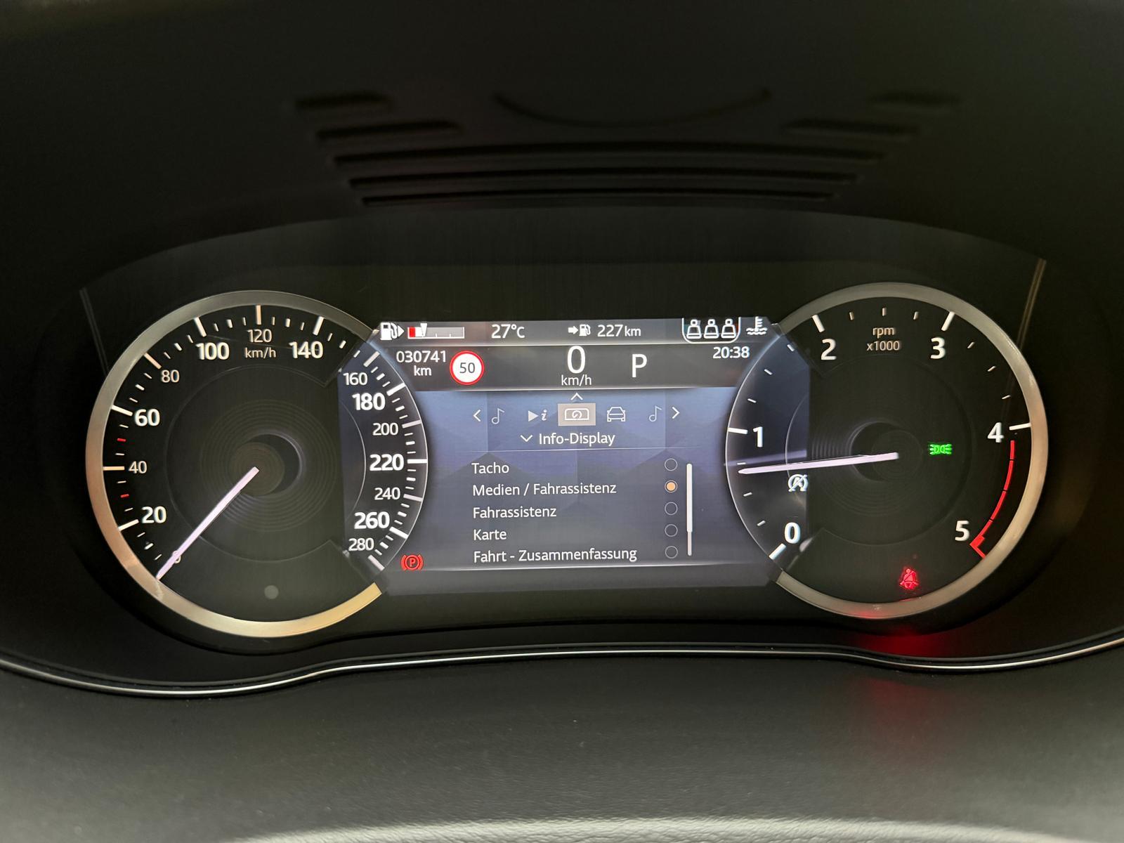 JAGUAR E-Pace 2.0 D I4 200 SE AWD-image-22