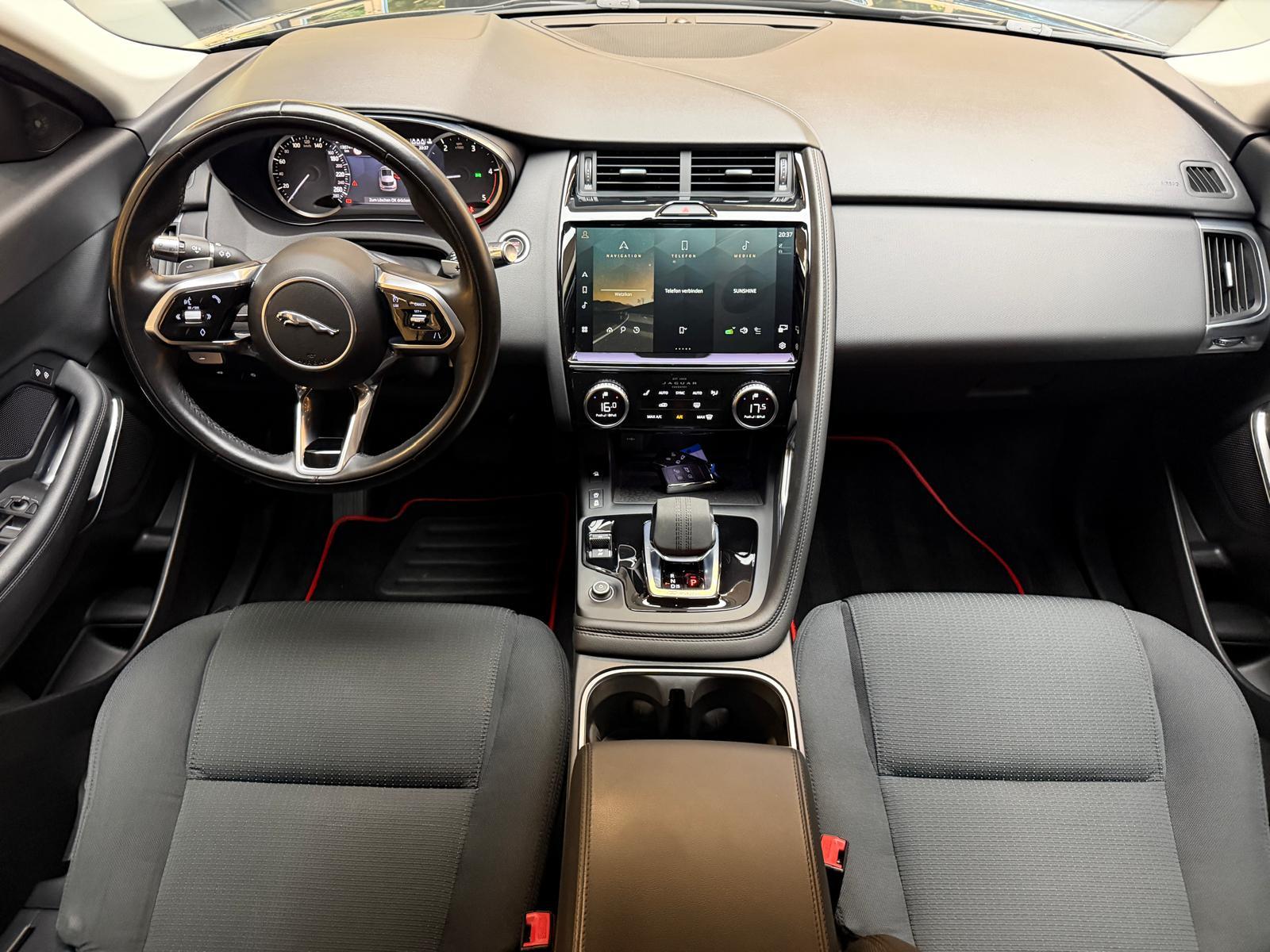 JAGUAR E-Pace 2.0 D I4 200 SE AWD-image-19