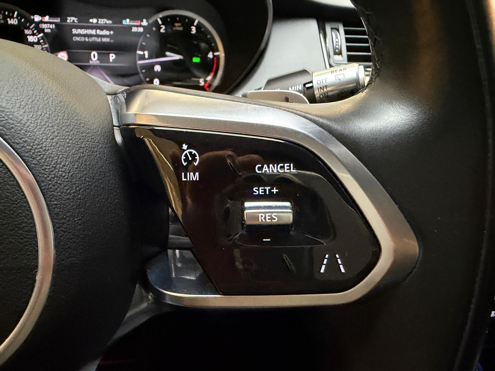 JAGUAR E-Pace 2.0 D I4 200 SE AWD-image-27
