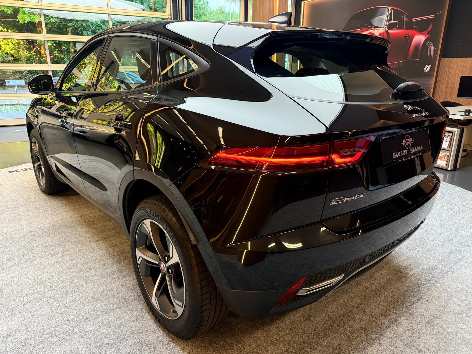 JAGUAR E-Pace 2.0 D I4 200 SE AWD-image-5