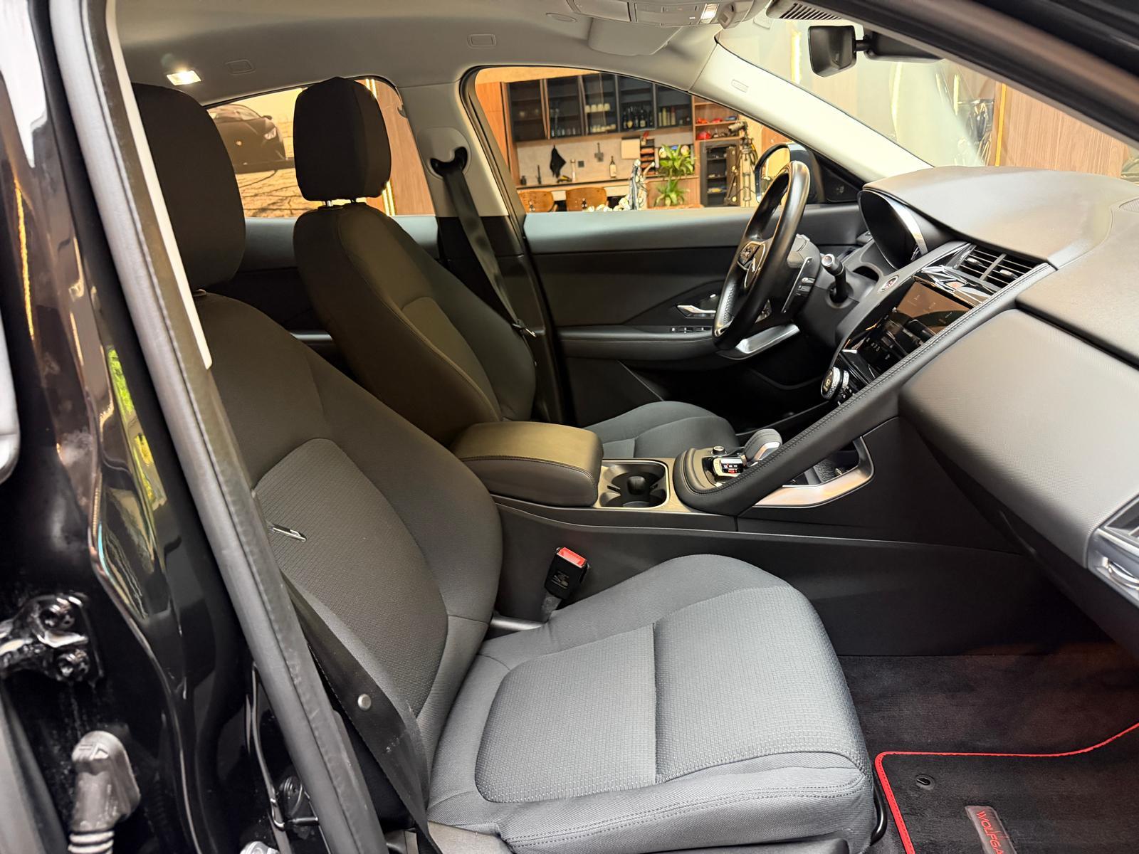 JAGUAR E-Pace 2.0 D I4 200 SE AWD-image-17