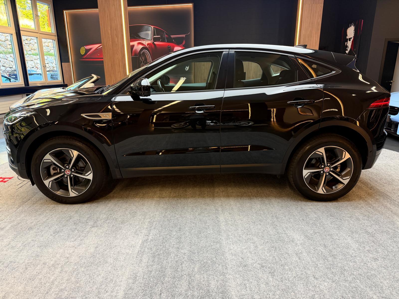 JAGUAR E-Pace 2.0 D I4 200 SE AWD-image-4