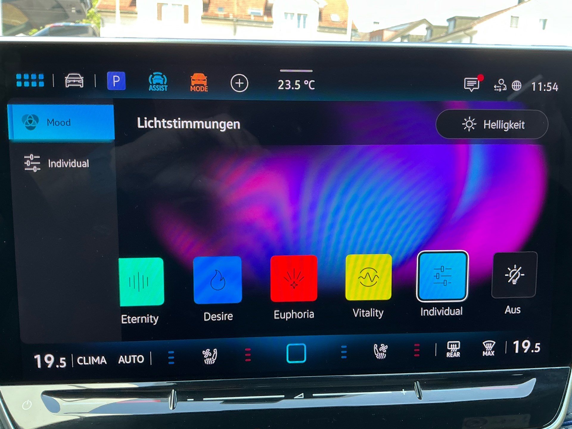 VW Tiguan 2.0 TSI 265 PS 4Motion R-Line *** PANORAMADACH & KLIMATISIERTE LEDERSITZE ***-image-23