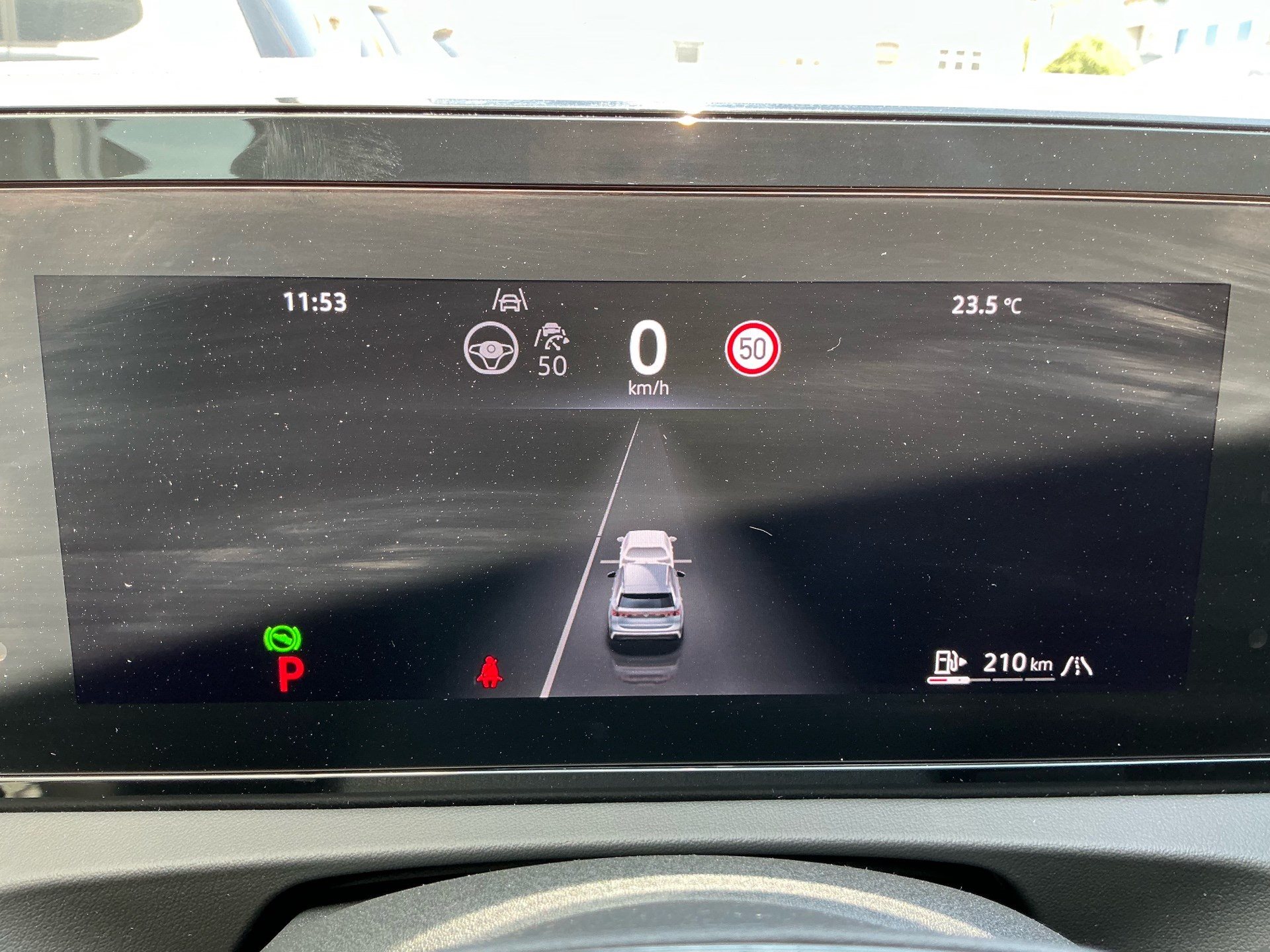 VW Tiguan 2.0 TSI 265 PS 4Motion R-Line *** PANORAMADACH & KLIMATISIERTE LEDERSITZE ***-image-11