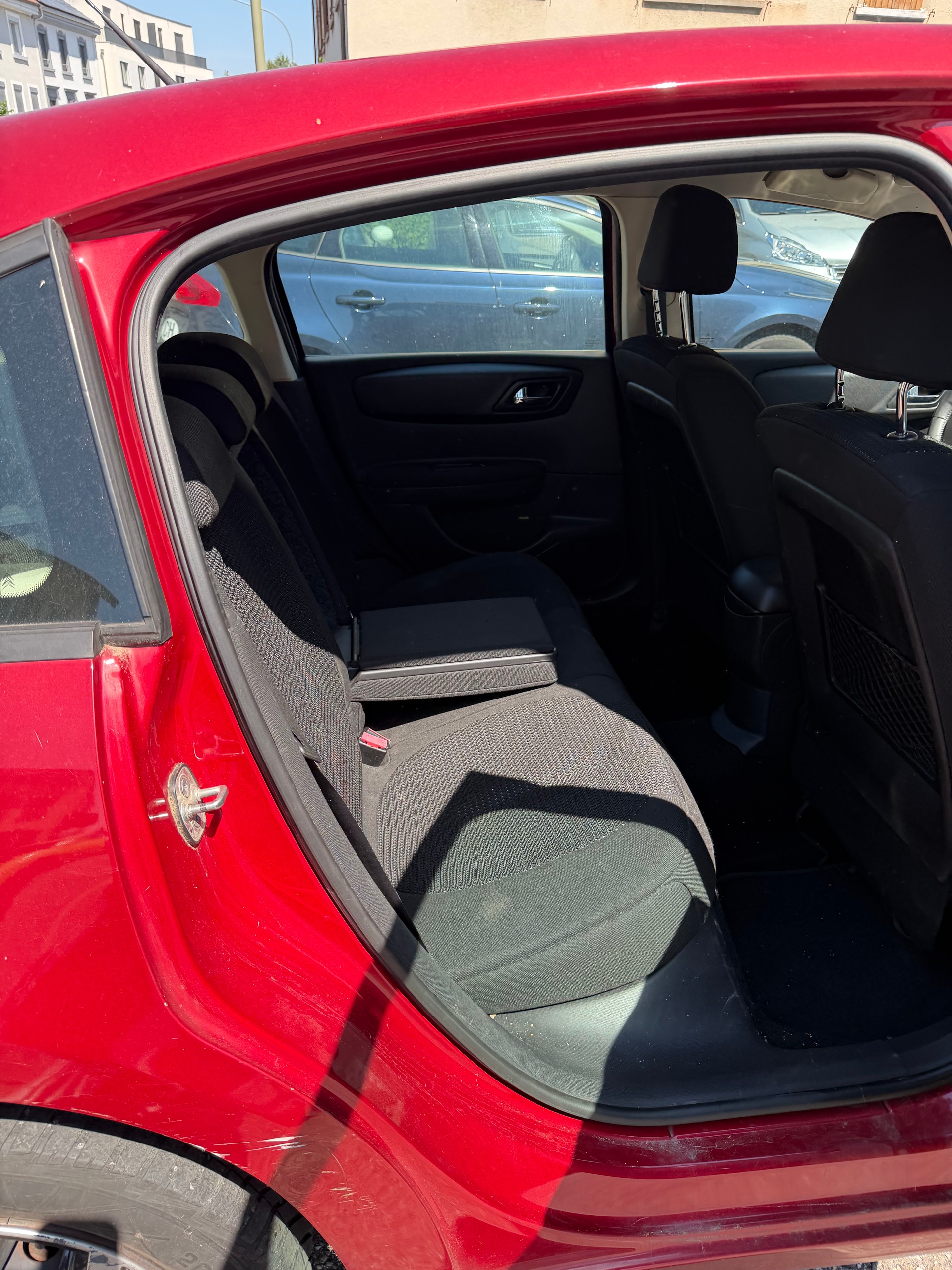 CITROEN C4 Berline 1.6i 16V VTR (Pack) Automatic-image-4