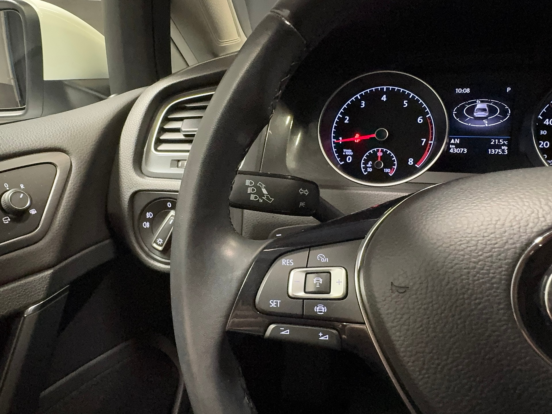 VW Golf 1.5 TSI EVO Comfortline DSG (21)-image-10