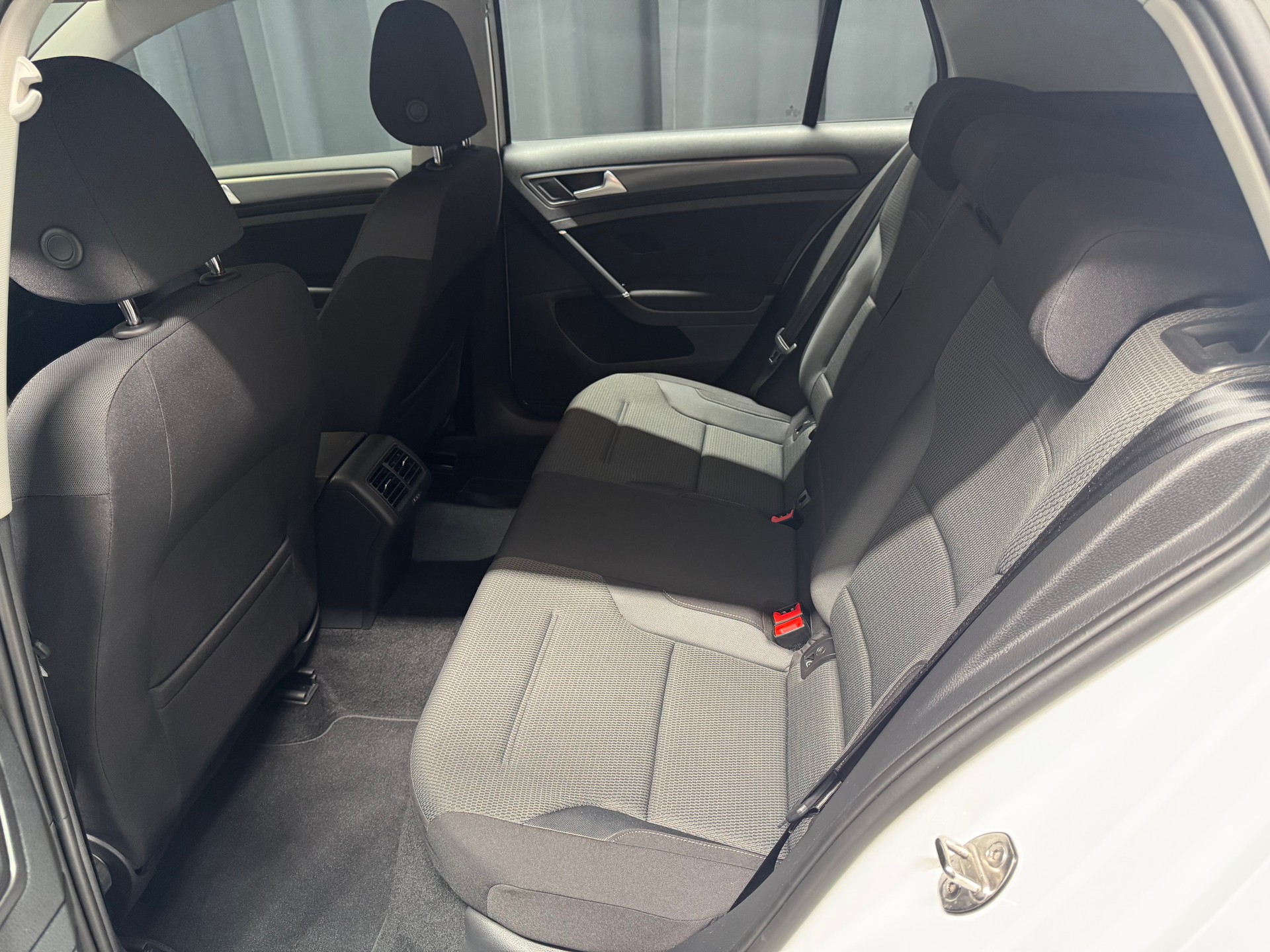 VW Golf 1.5 TSI EVO Comfortline DSG (21)-image-7