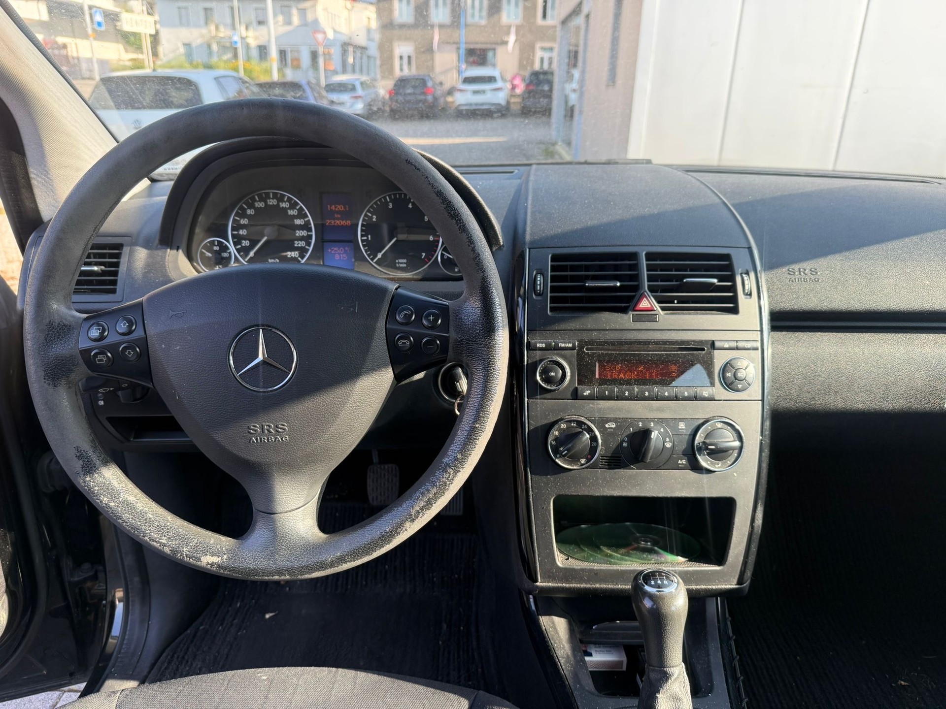 MERCEDES-BENZ A 150 Classic-image-10