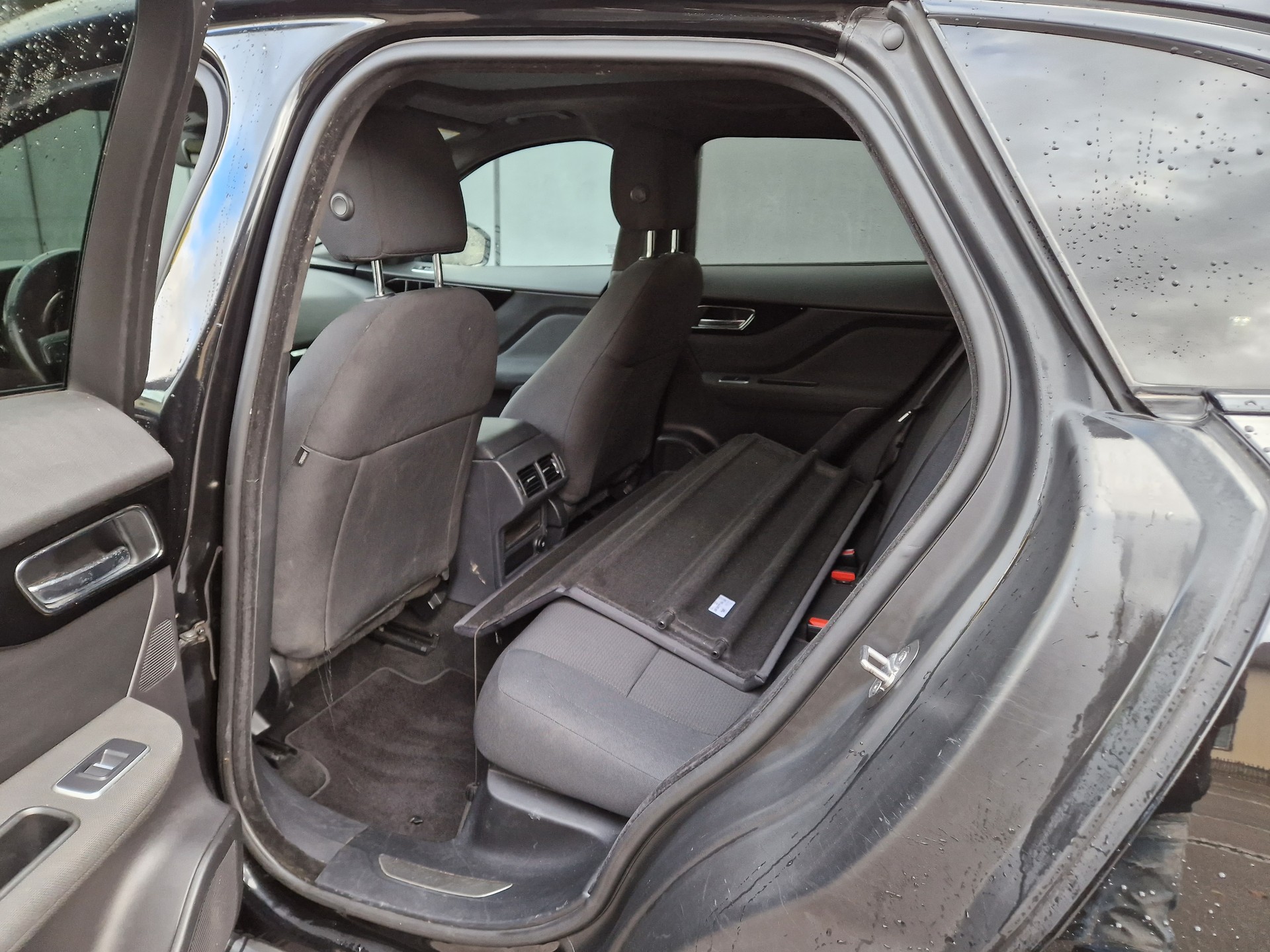 JAGUAR F-Pace E-Perf. 2.0d Prestige-image-10